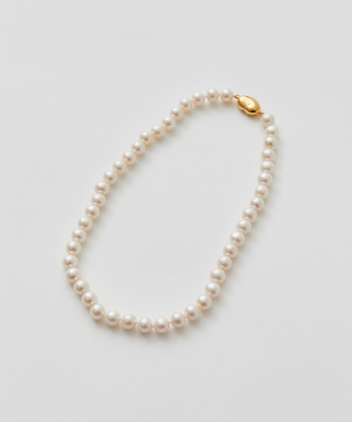 Madame pearl necklace