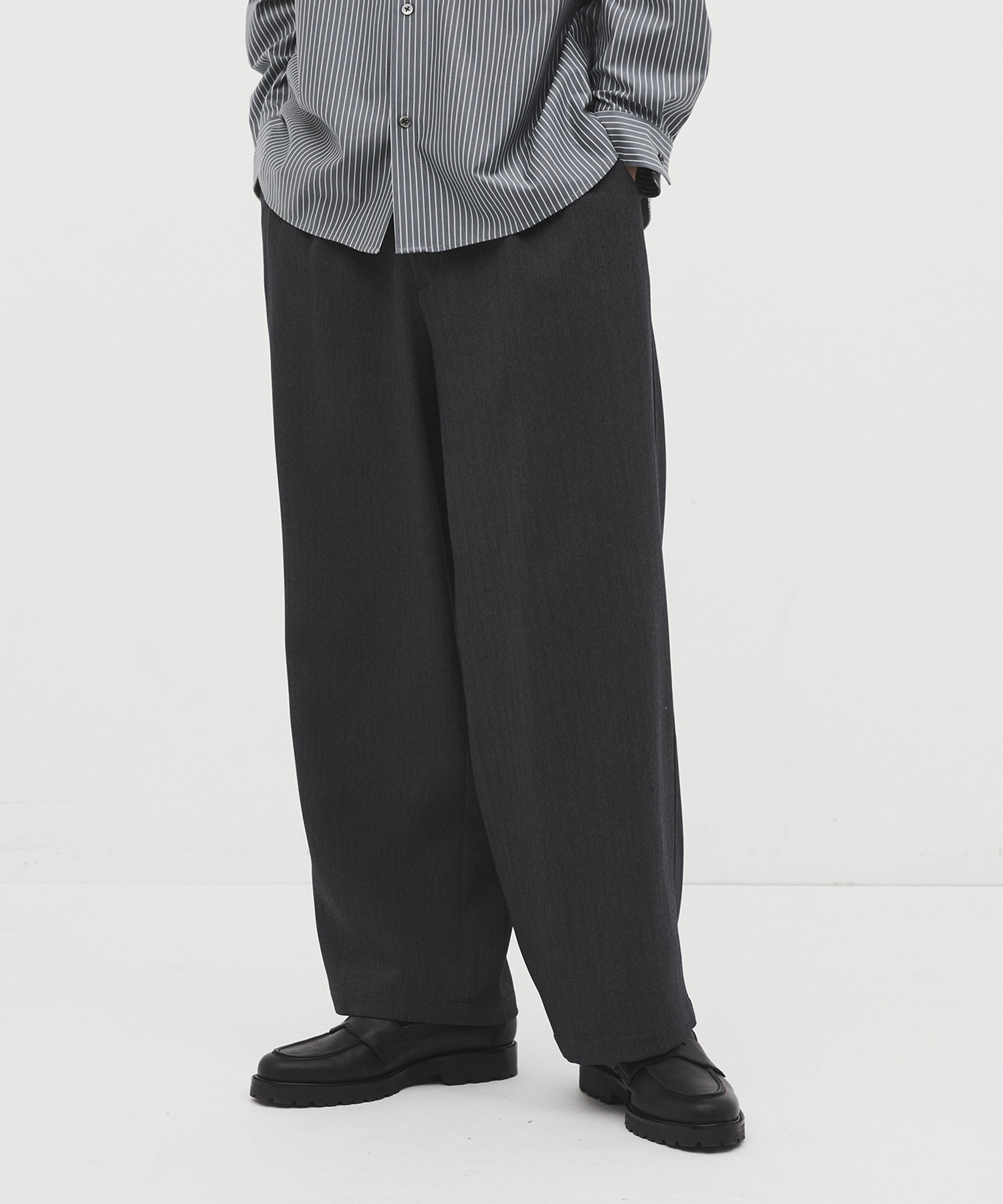DARK GREY