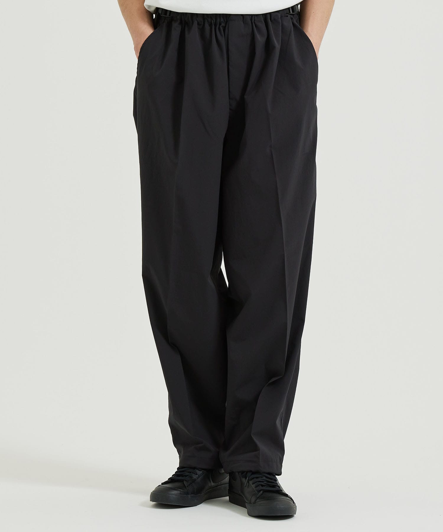 EX. 37.5TM TECHNOLOGY SIDE BELTED DOUGI PANTS WITH DRAWCODE 