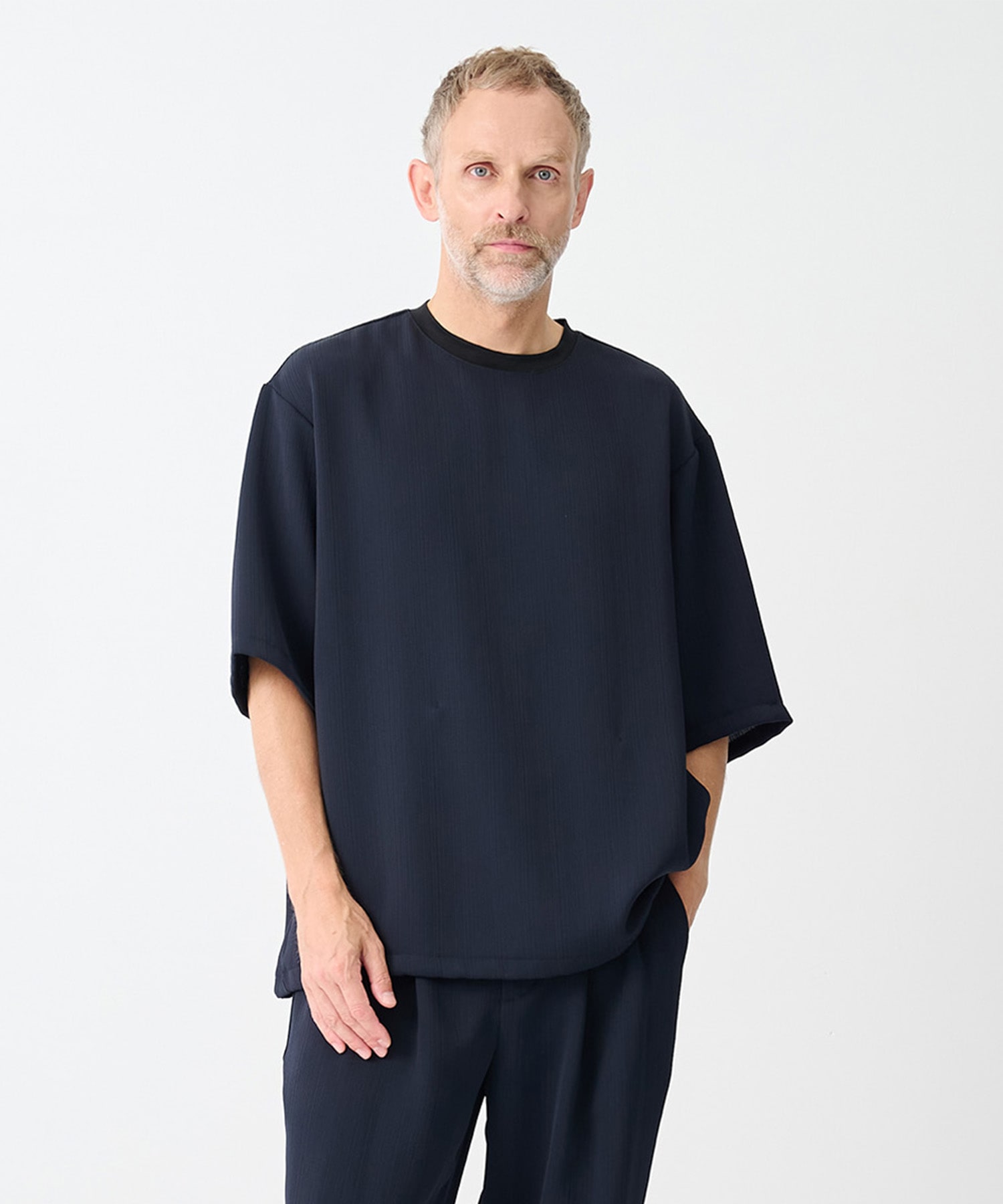 DARK NAVY