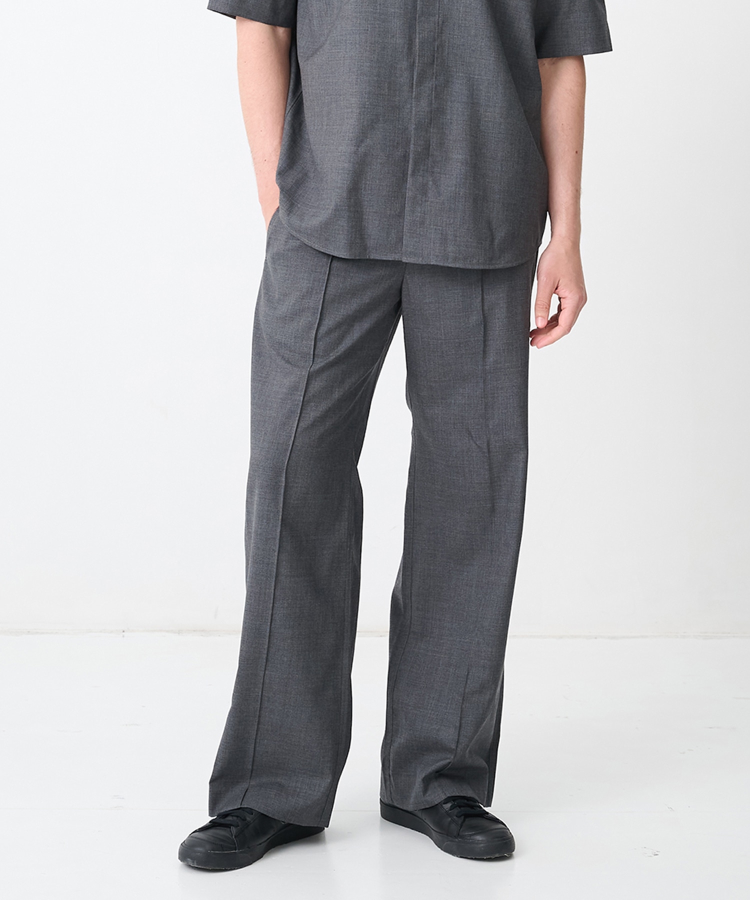 DARK GREY