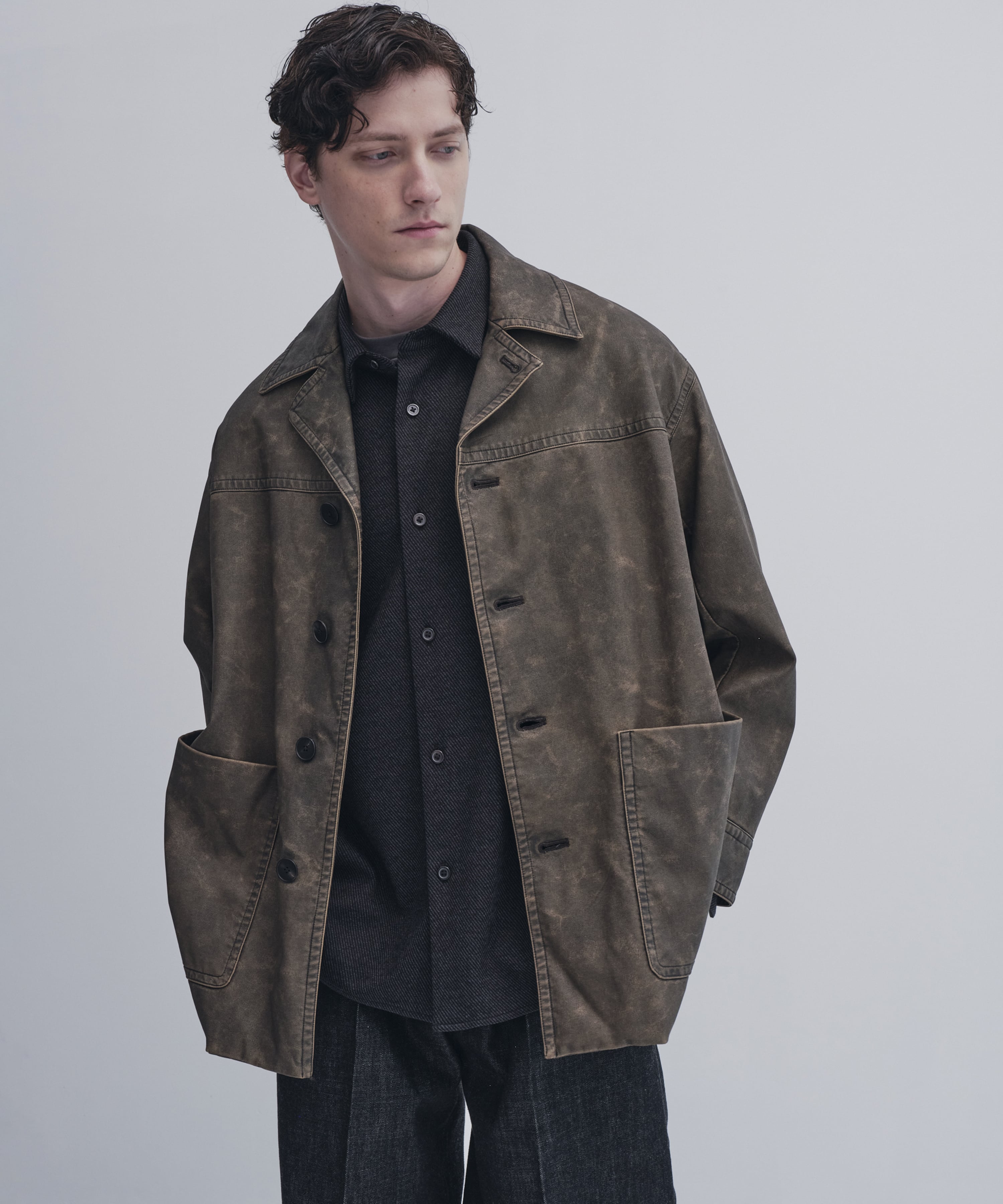 DARK BROWN