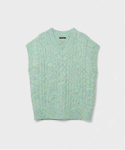 LIGHT GREEN