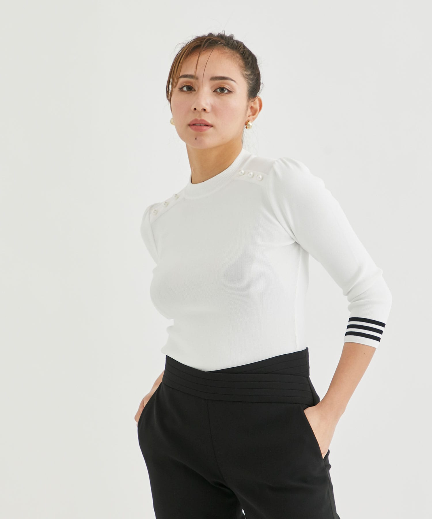 PEARL TOP(36 WHITE): BORDERS at BALCONY: WOMENS｜THE TOKYO ONLINE