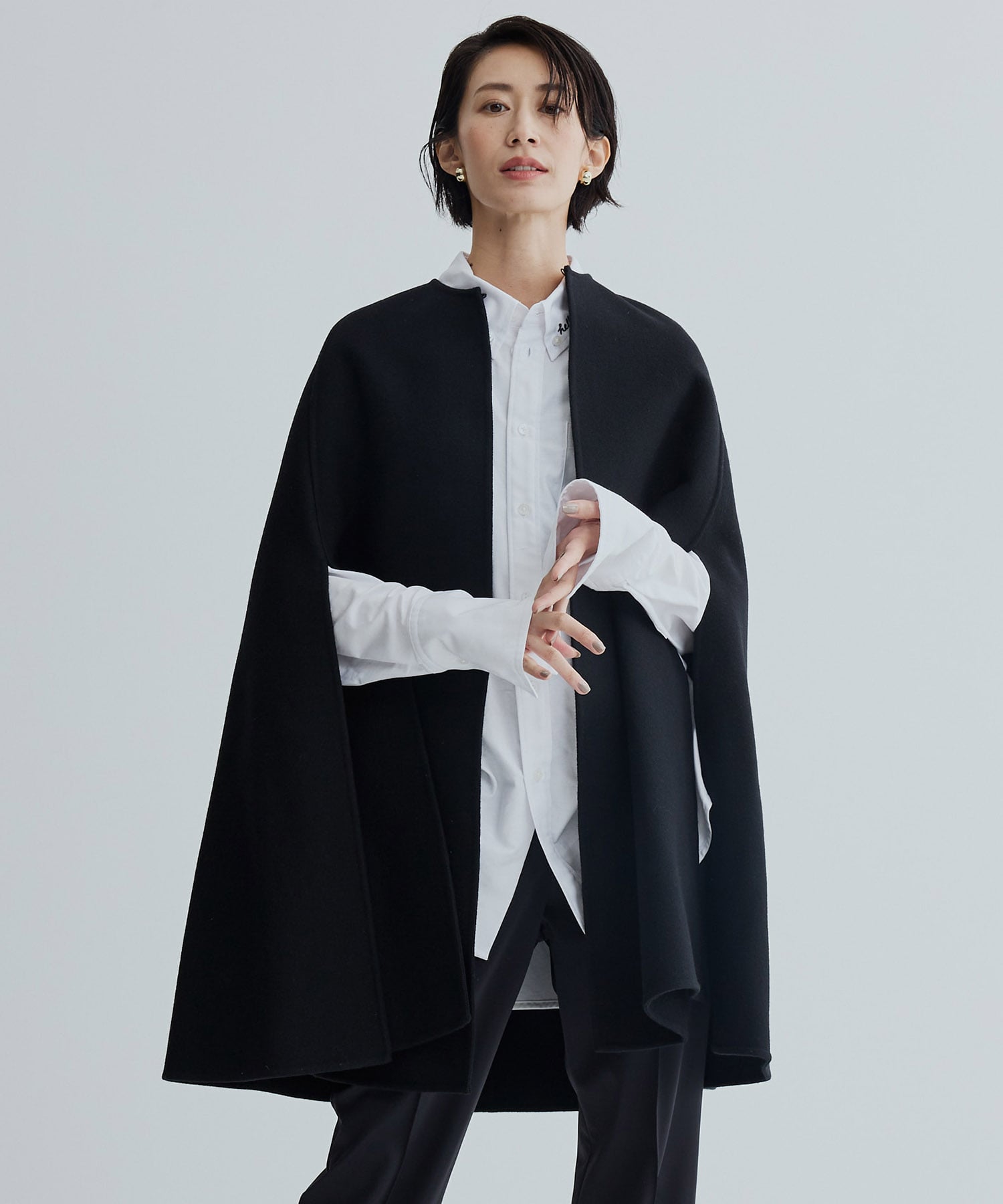 てなグッズや ☆お値下げ☆ マディソンブルー REVER SIDE SLIT CAPE 02 ...