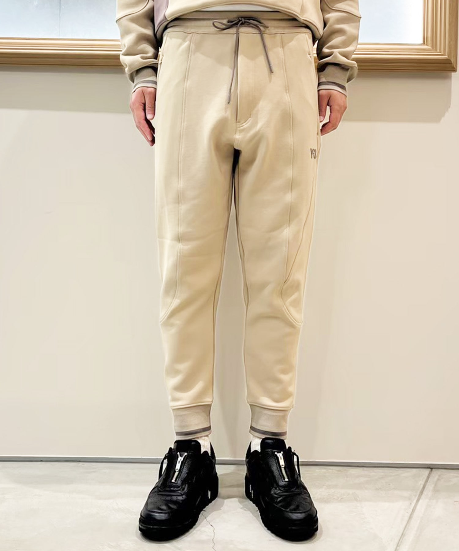 Y3-A22-0000-282/U LOGO PANTS/TECH EARTH(S BEIGE): Y-3: MEN｜THE