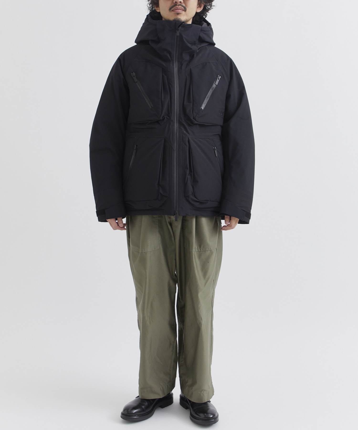 White Mountaineering BLK ゴアテックスダウンジャケット-