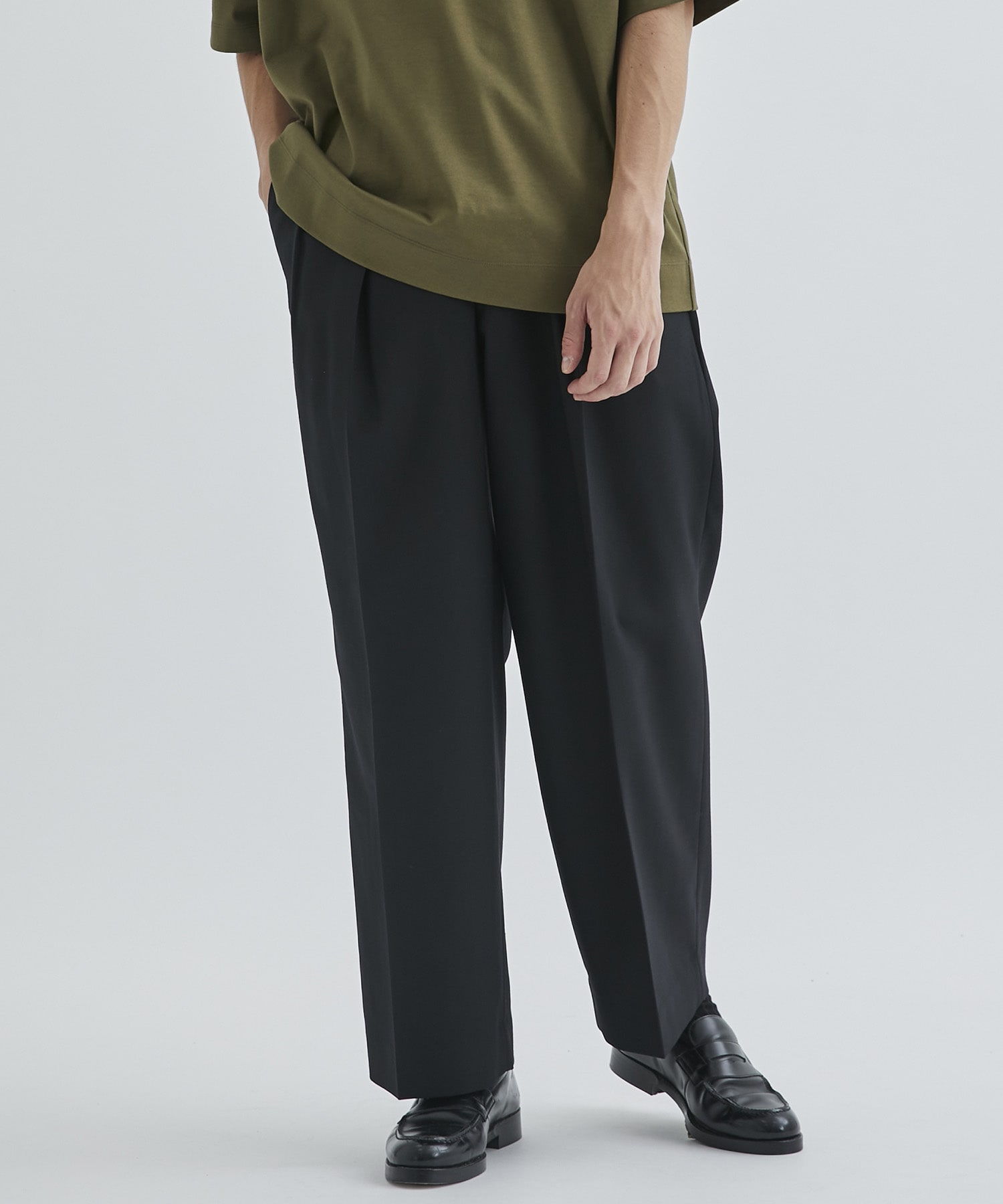 DOUBLE PLEATED TROUSERS ｜ MARKAWARE