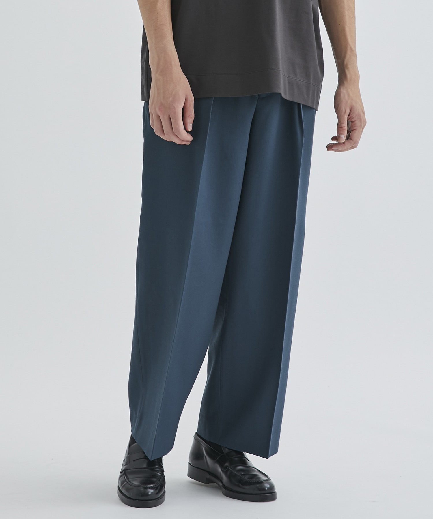 DOUBLE PLEATED TROUSERS MARKAWARE