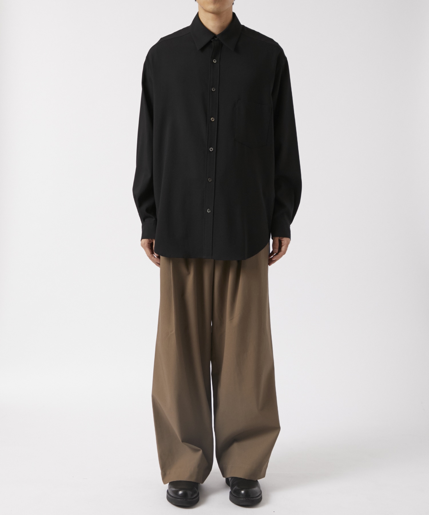 TRIPLE PLEATED EASY TROUSERS MARKAWARE