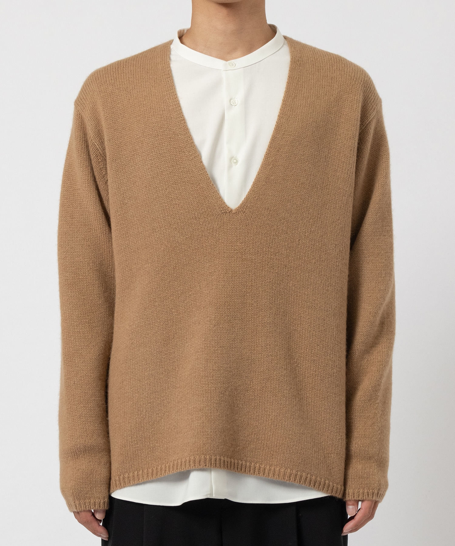 Natural camel Deep V-neck sweater walenode