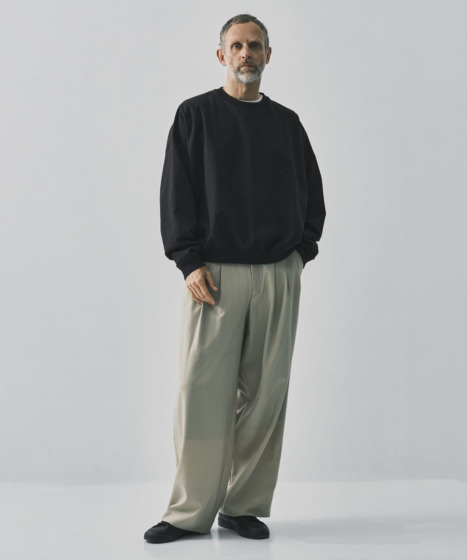 HUGE SHORT SWEAT MARKAWARE