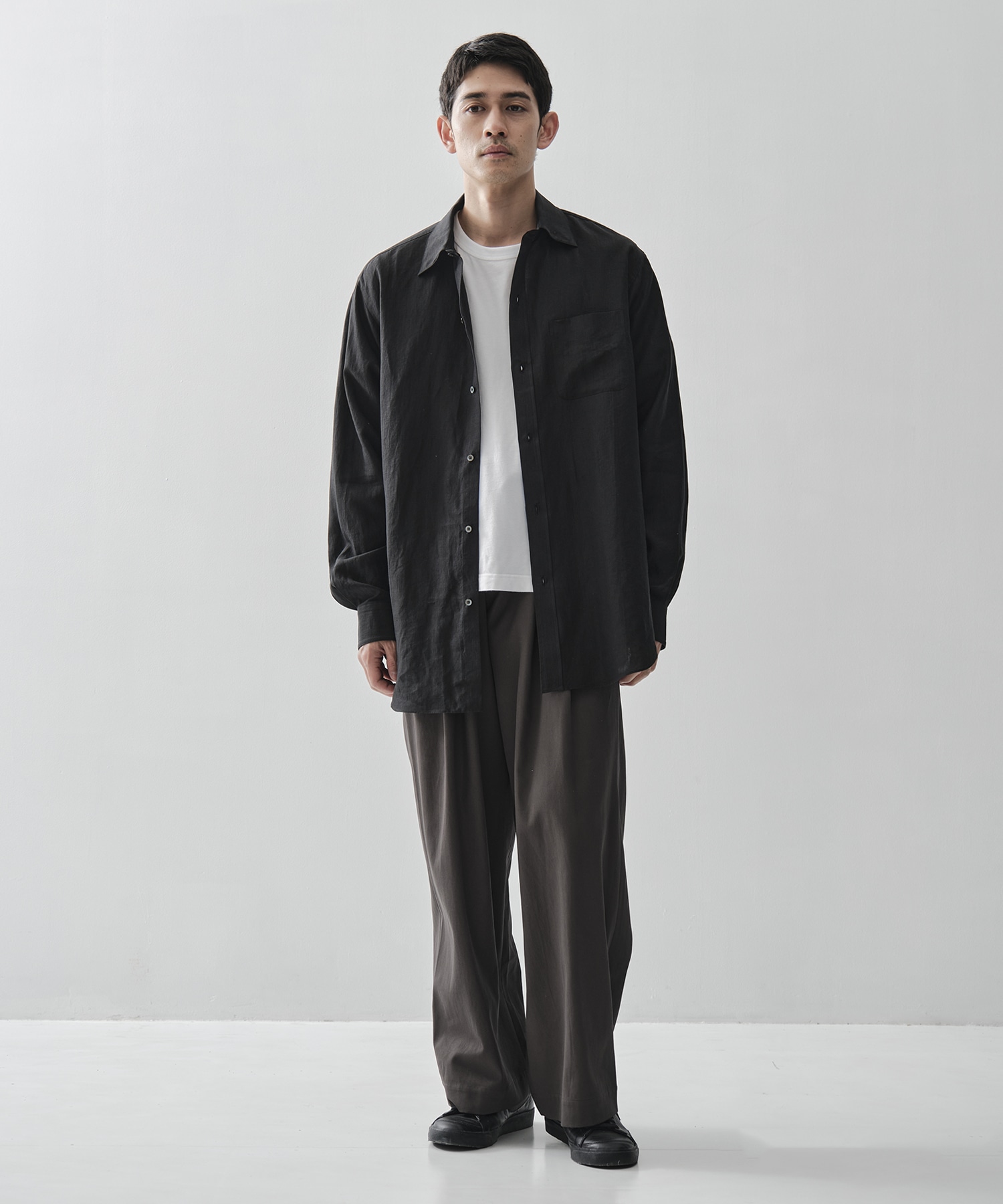 TRIPLE PLEATED EASY TROUSERS MARKAWARE