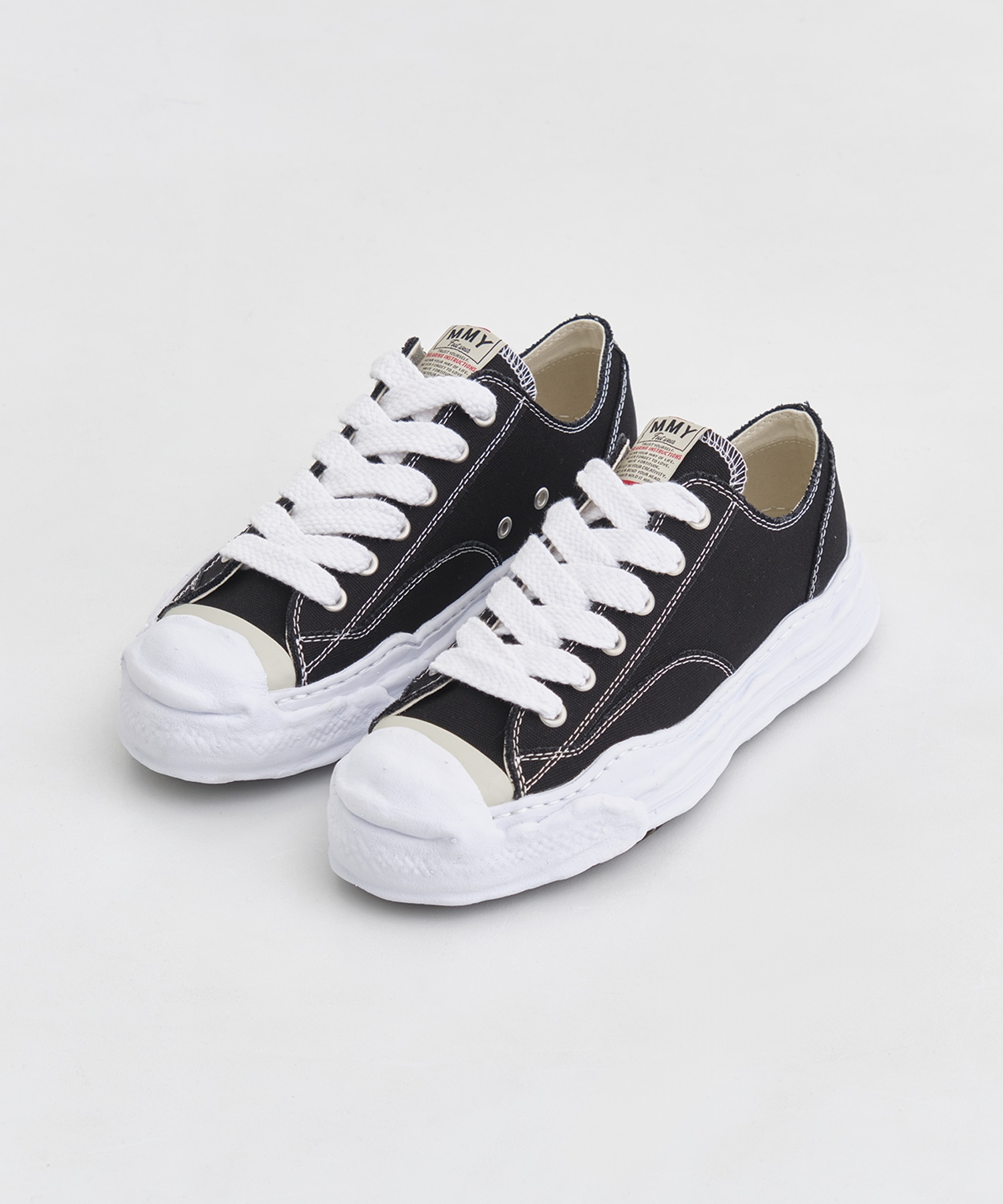 HANK low Original Sole Canvas Low Top Sneakers Maison MIHARA YASUHIRO