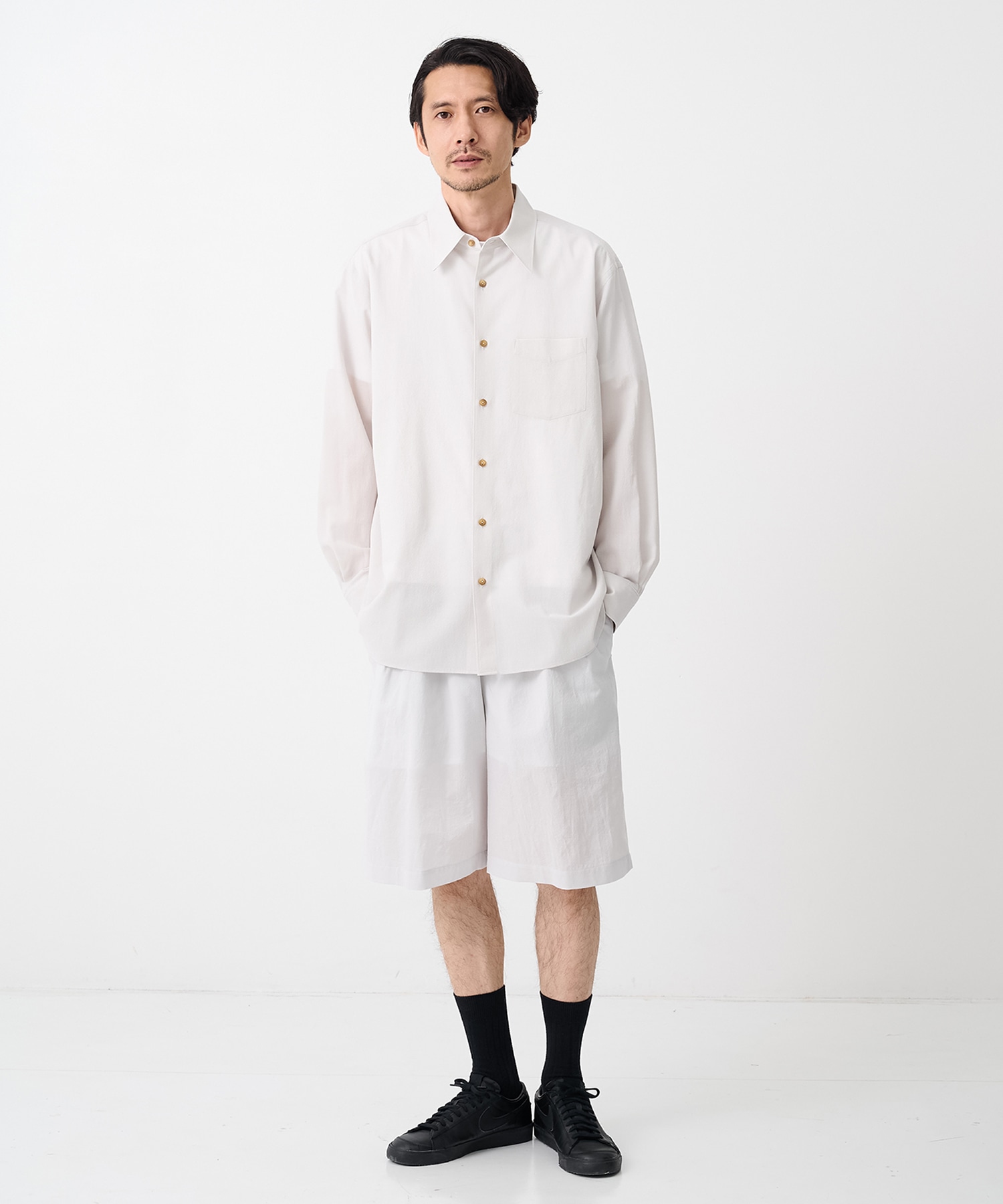 【イレニサ】TWO TUCKS WIDE SHORTS IRENISA
