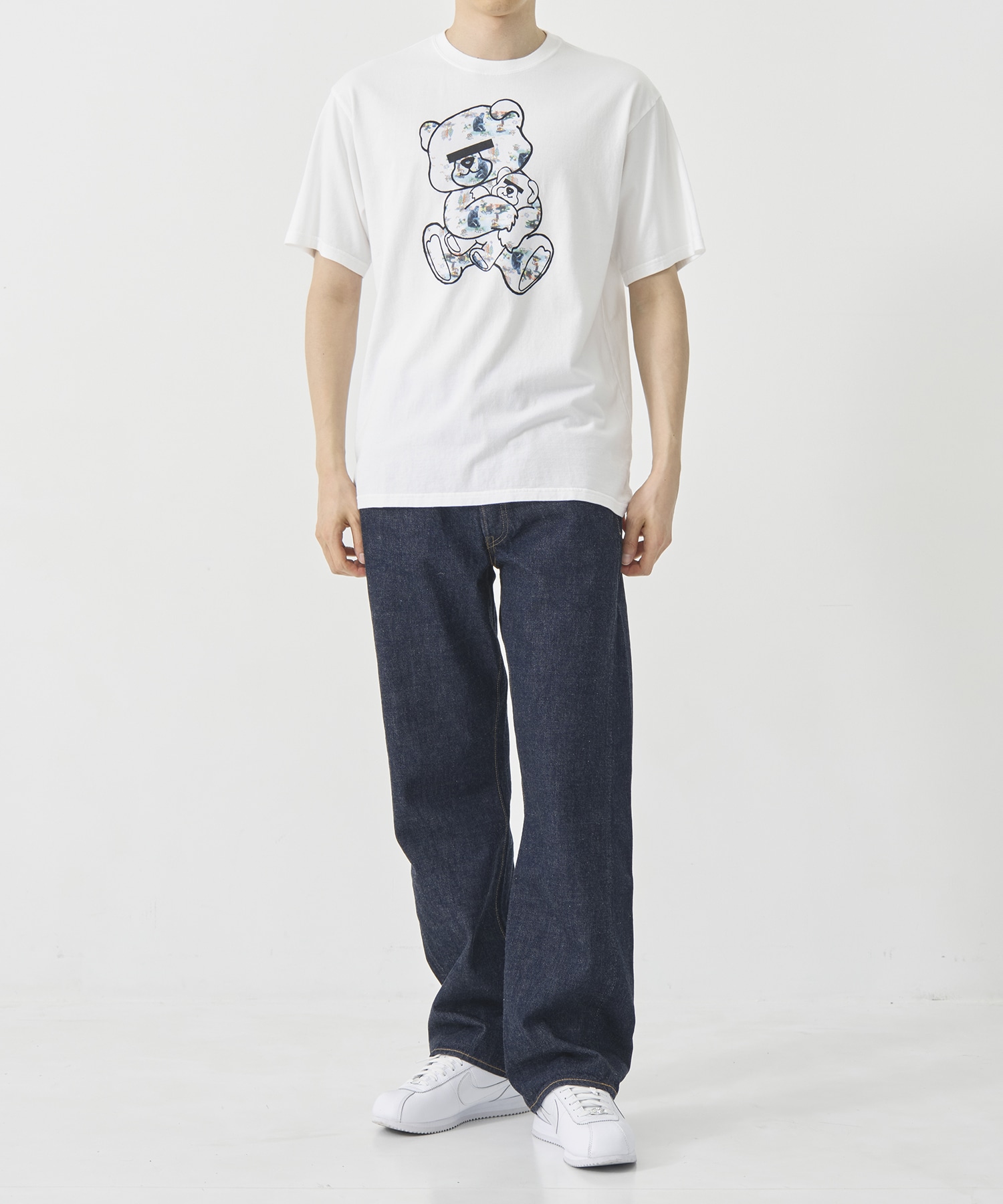 UC1E9811-2 UNDERCOVER