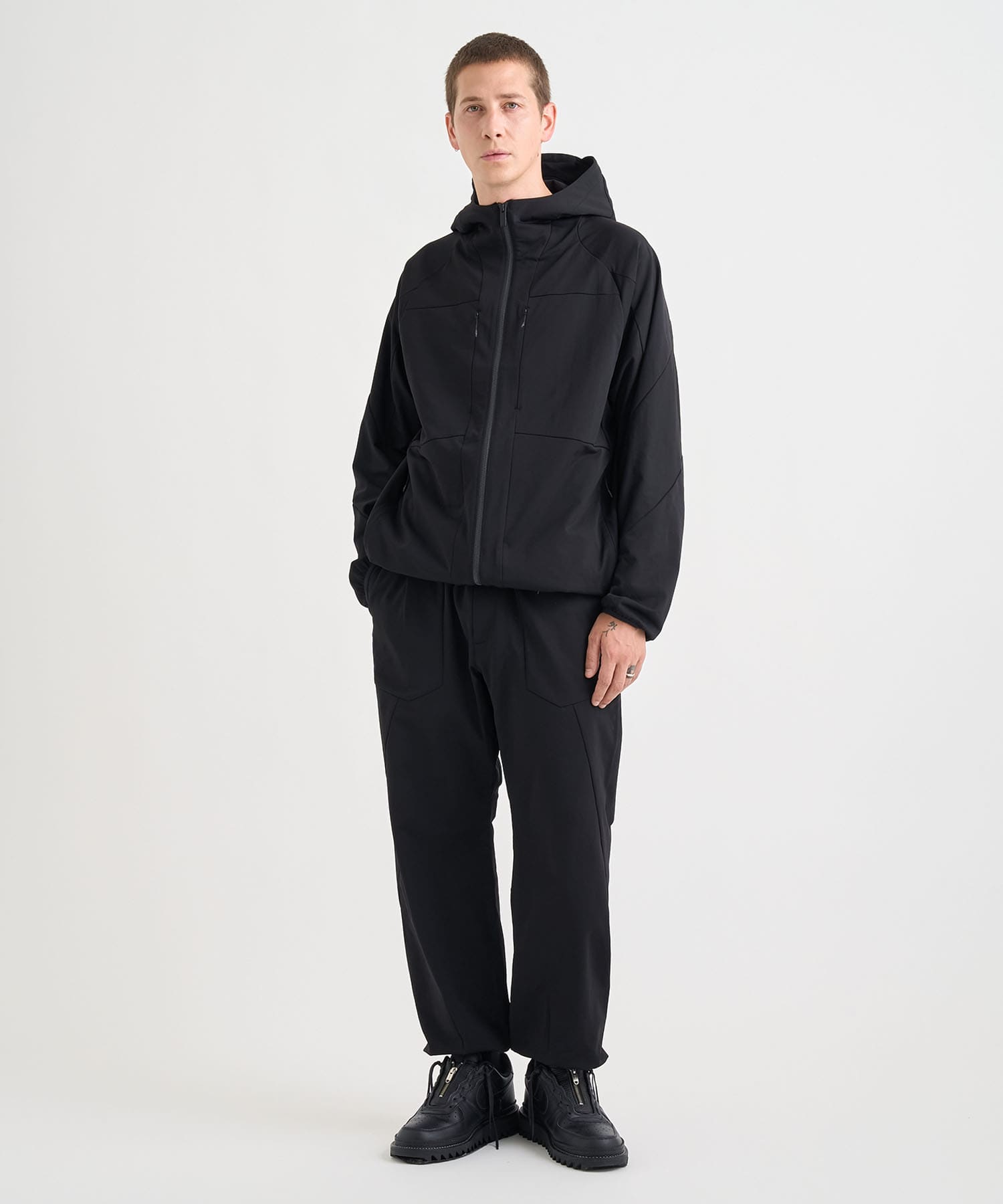 別注BLK SUPER LIGHT SWEAT PANTS White Mountaineering