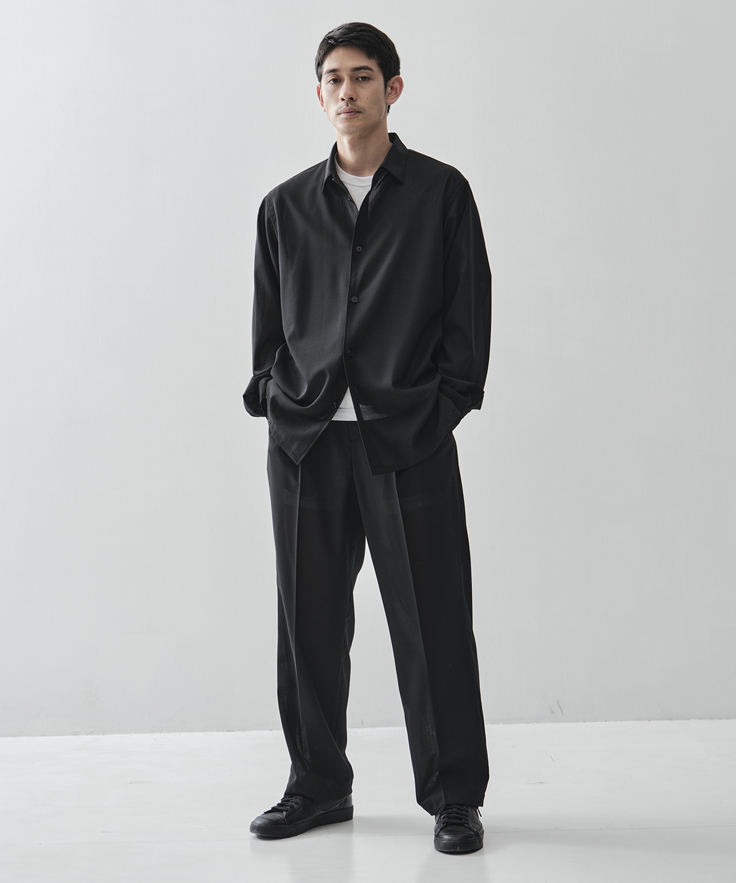 別注TWIST WOOL GAUZE TWO TUCKED EASY PANTS ATON