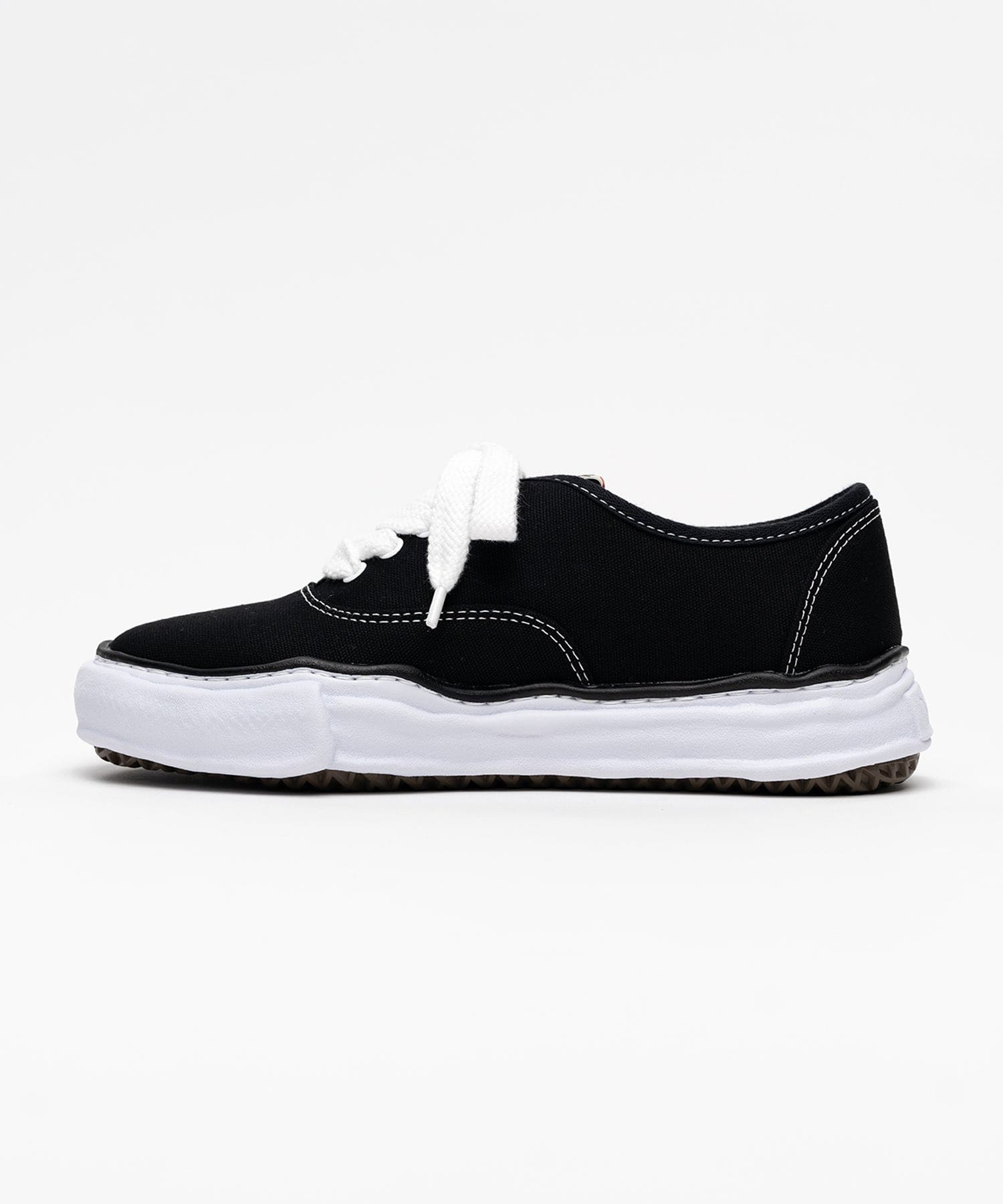 A02FW704 BAKER / original sole canvas Low-Top sneaker Maison MIHARA YASUHIRO