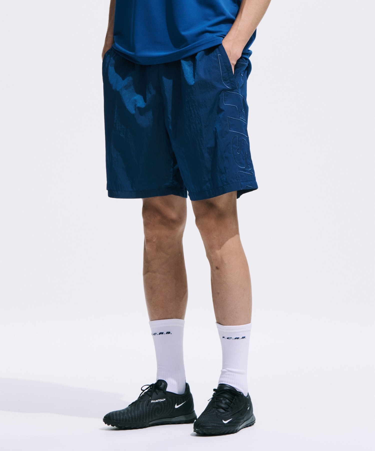 FCRB-260051 BIG LOGO NYLON EASY SHORTS F.C.Real Bristol