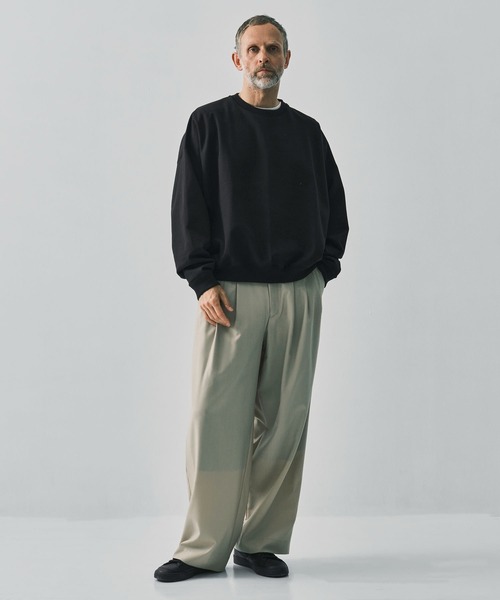 A26C13CS02C HUGE SWEAT SHORT MARKAWARE