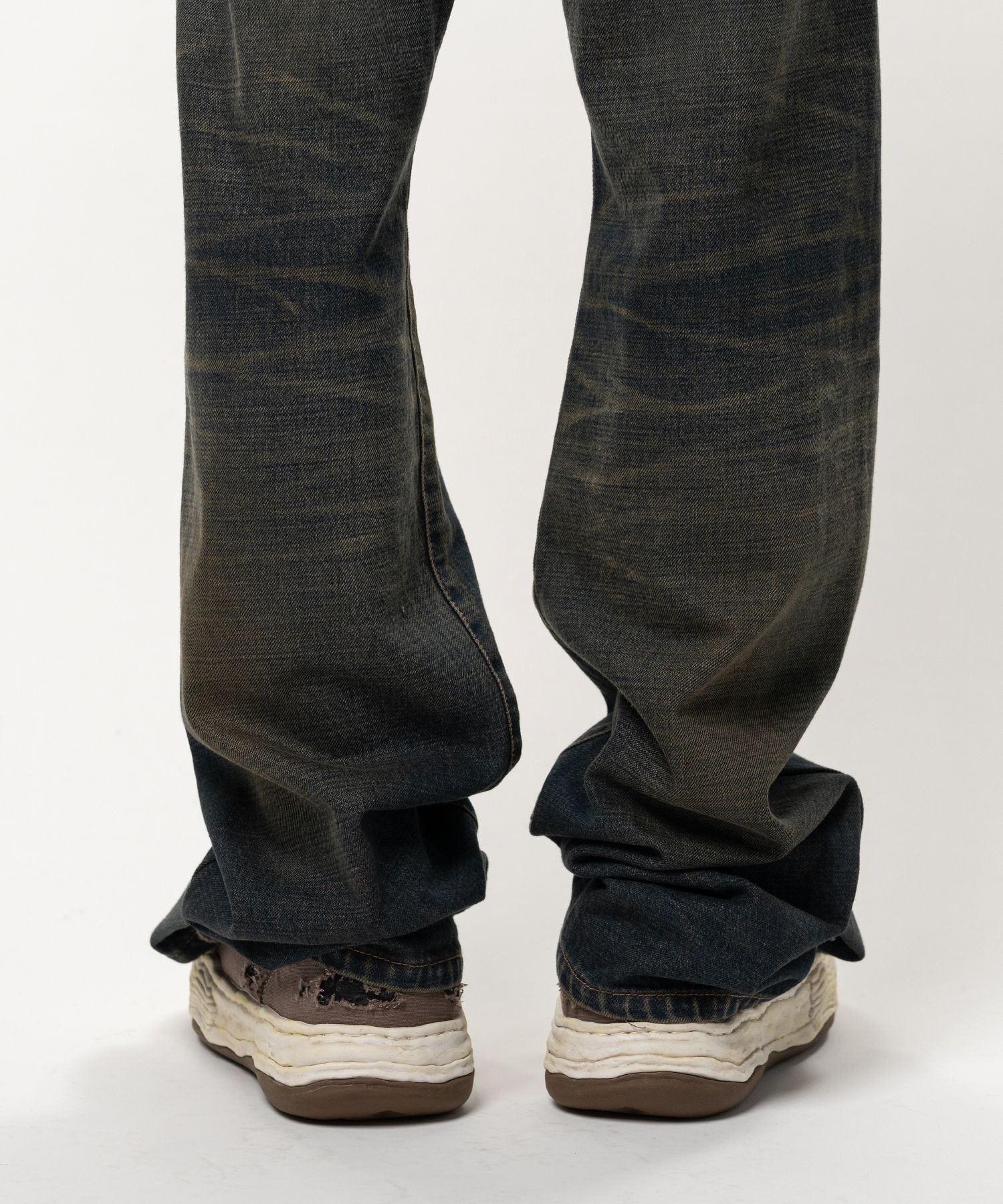 A17PT024 FOLDED 12oz JEANS Maison MIHARA YASUHIRO
