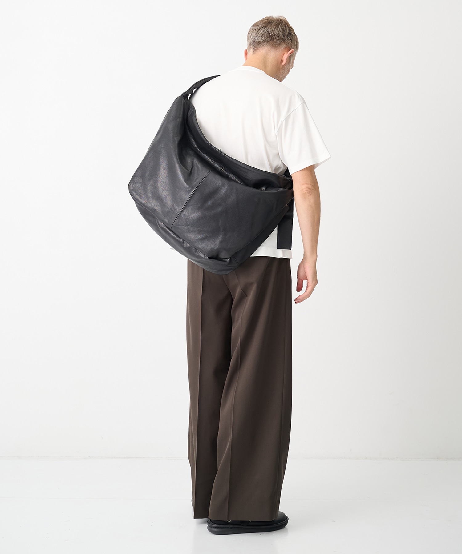 シュタイン】ST.1674 GOAT LEATHER SHIRRING HANDLE SHOULDER BAG