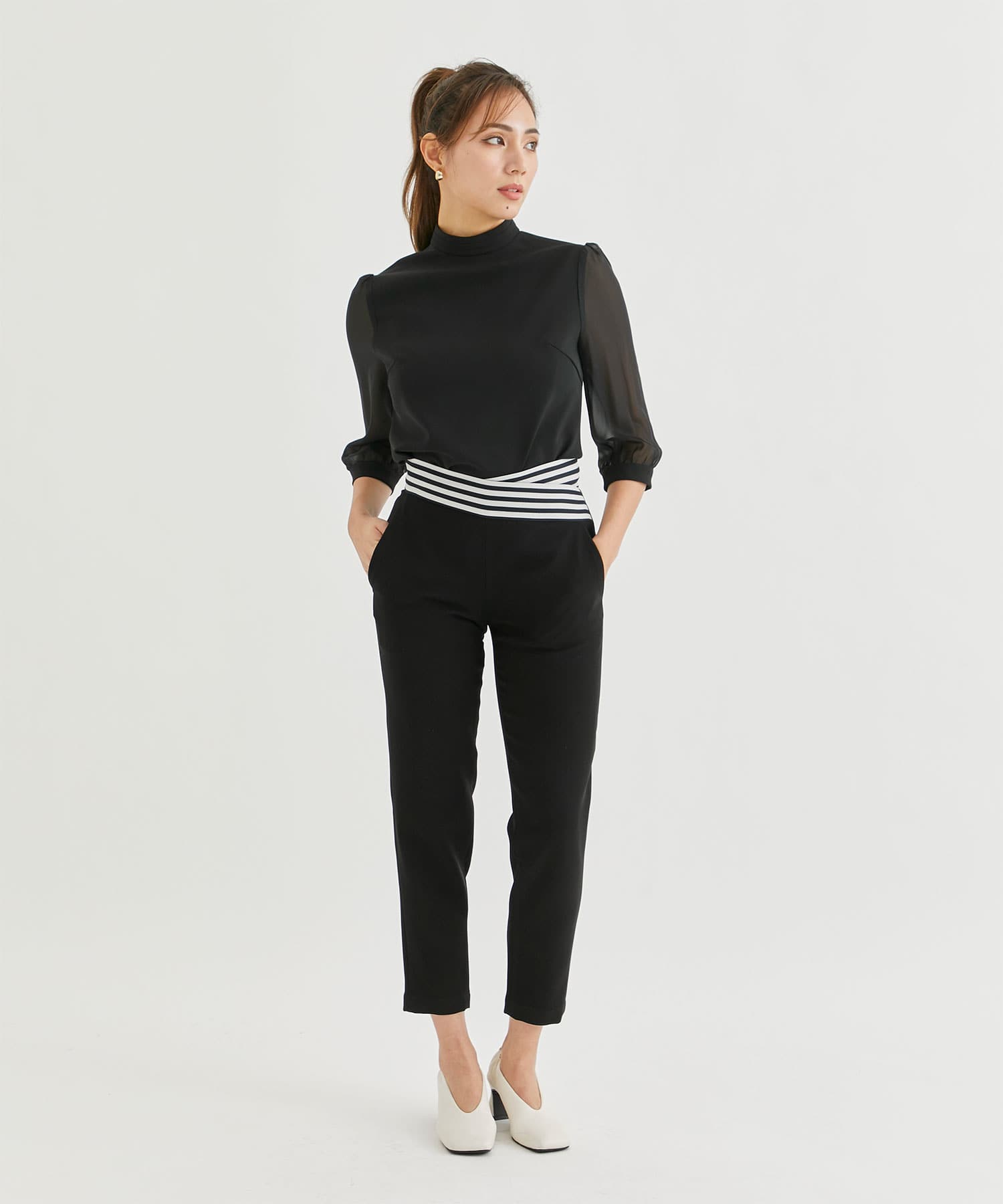 TAPERED TWILL PANTS(36 BLACK): BORDERS at BALCONY: WOMEN｜THE