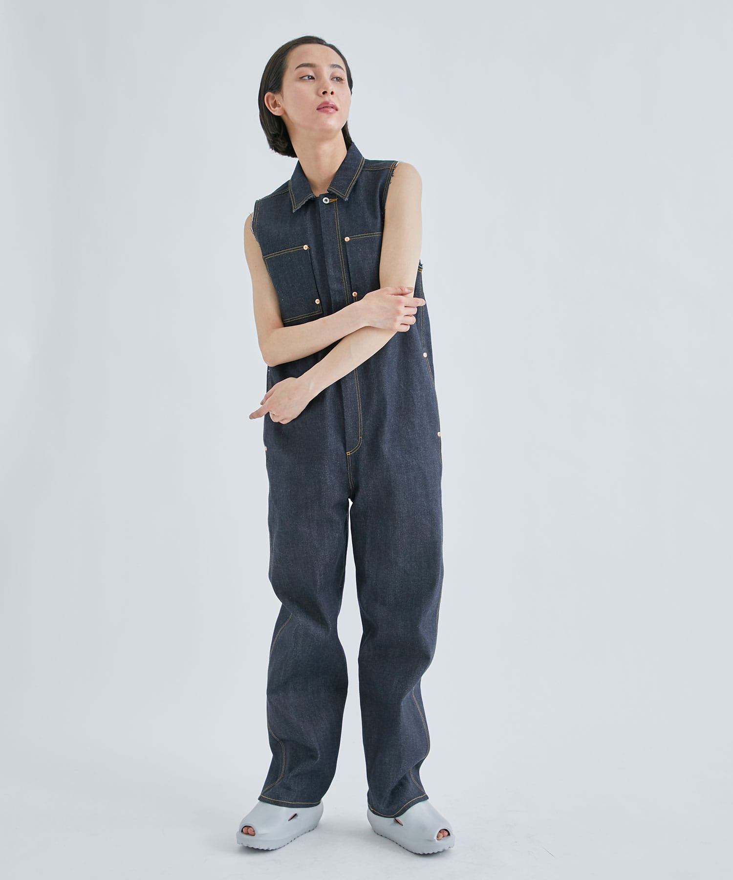 pelleq ペレックsleeveless denim all in one-