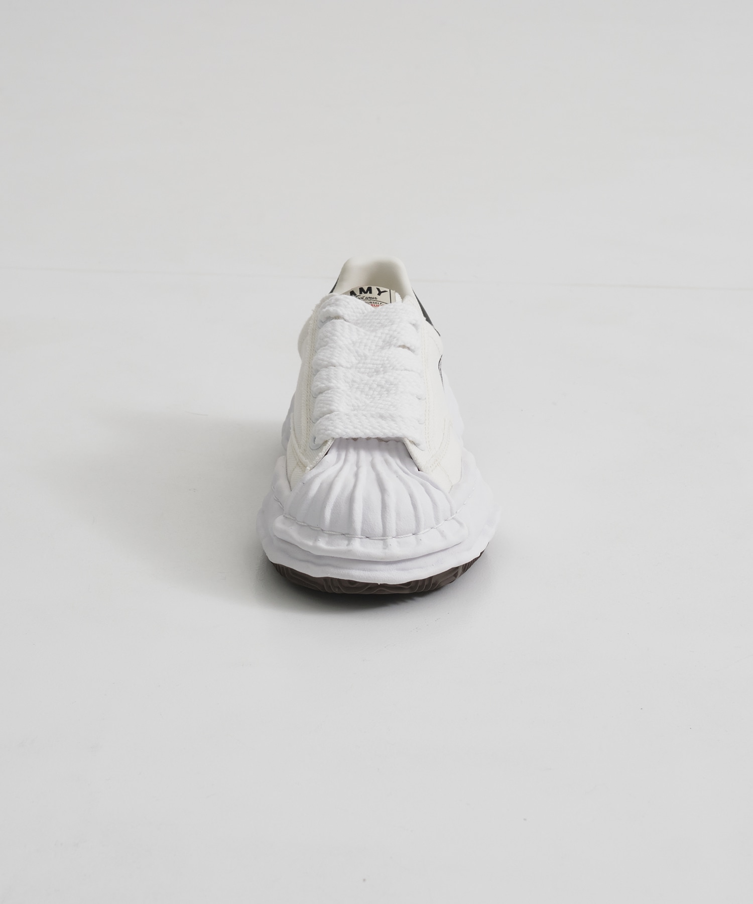 BLAKEY original sole canvas low-top sneakers Maison MIHARA YASUHIRO