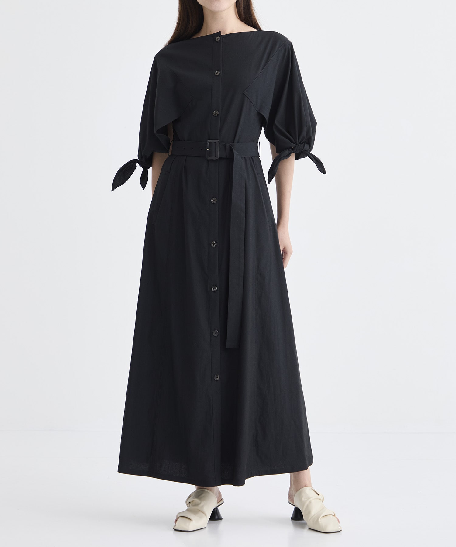 Edita knot sleeve dress BK AKIRANAKA