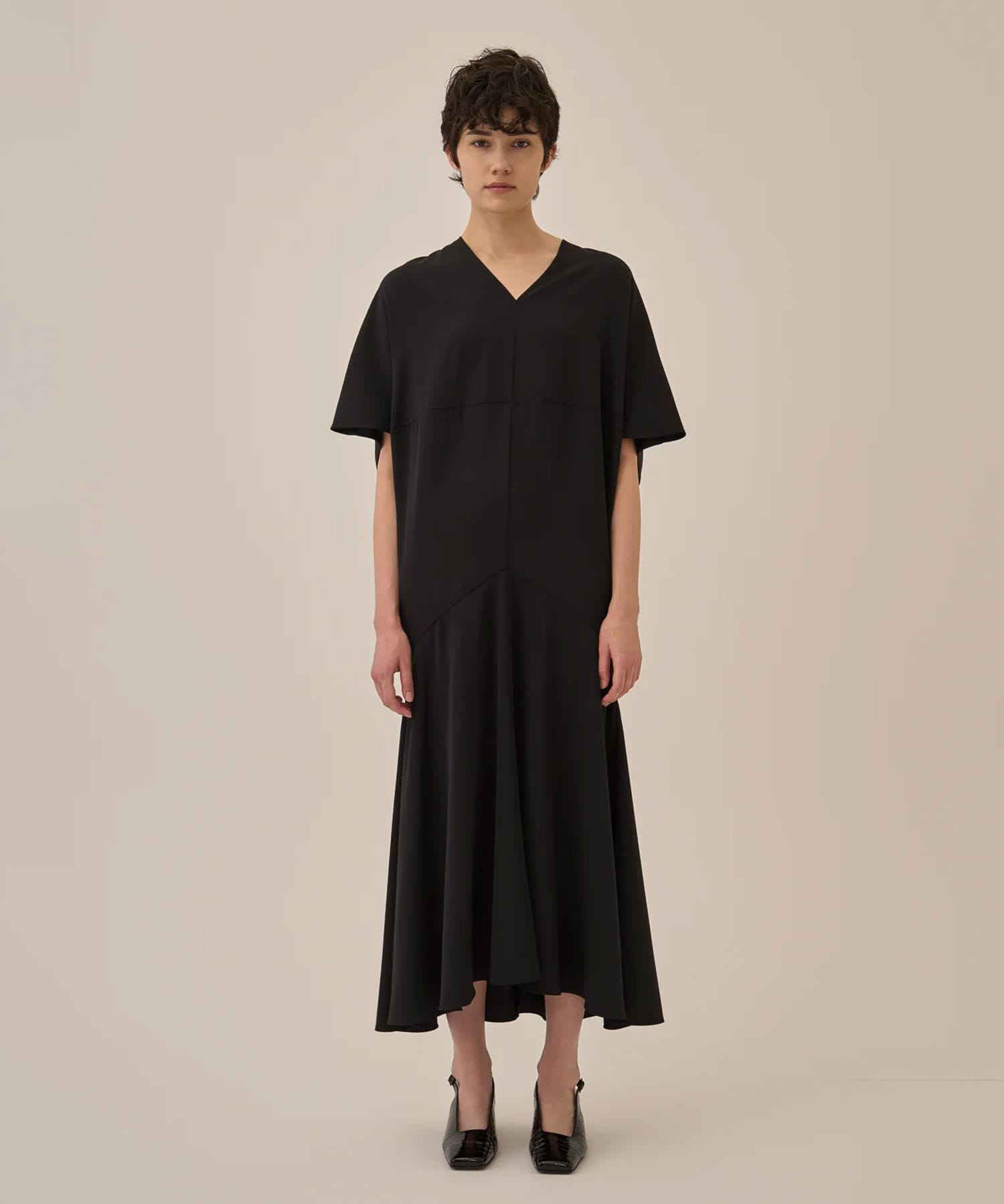 Aura dress BK AKIRANAKA