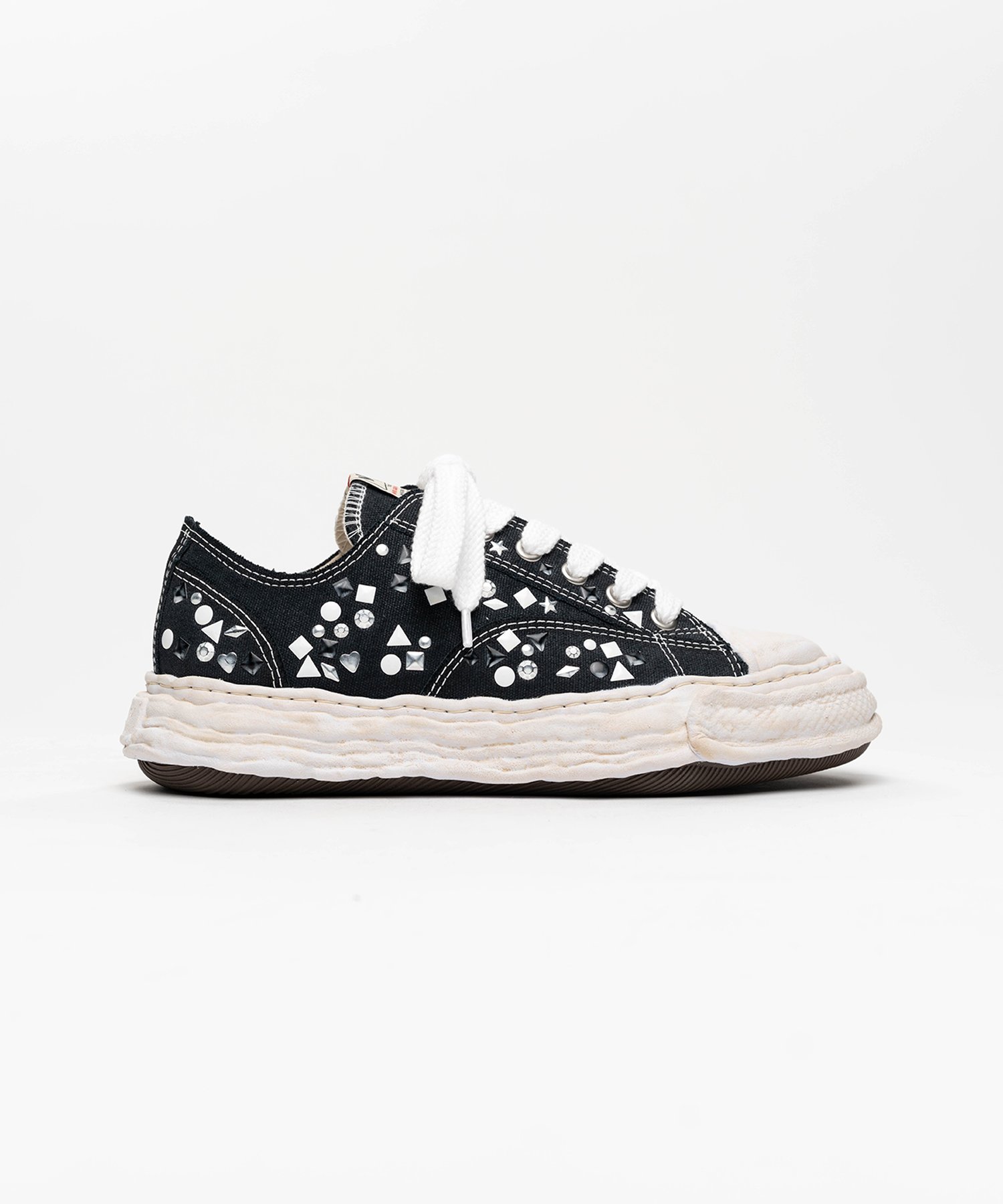 - PETERSON 23 original sole embellished canvas Low-Top sneak Maison MIHARA YASUHIRO