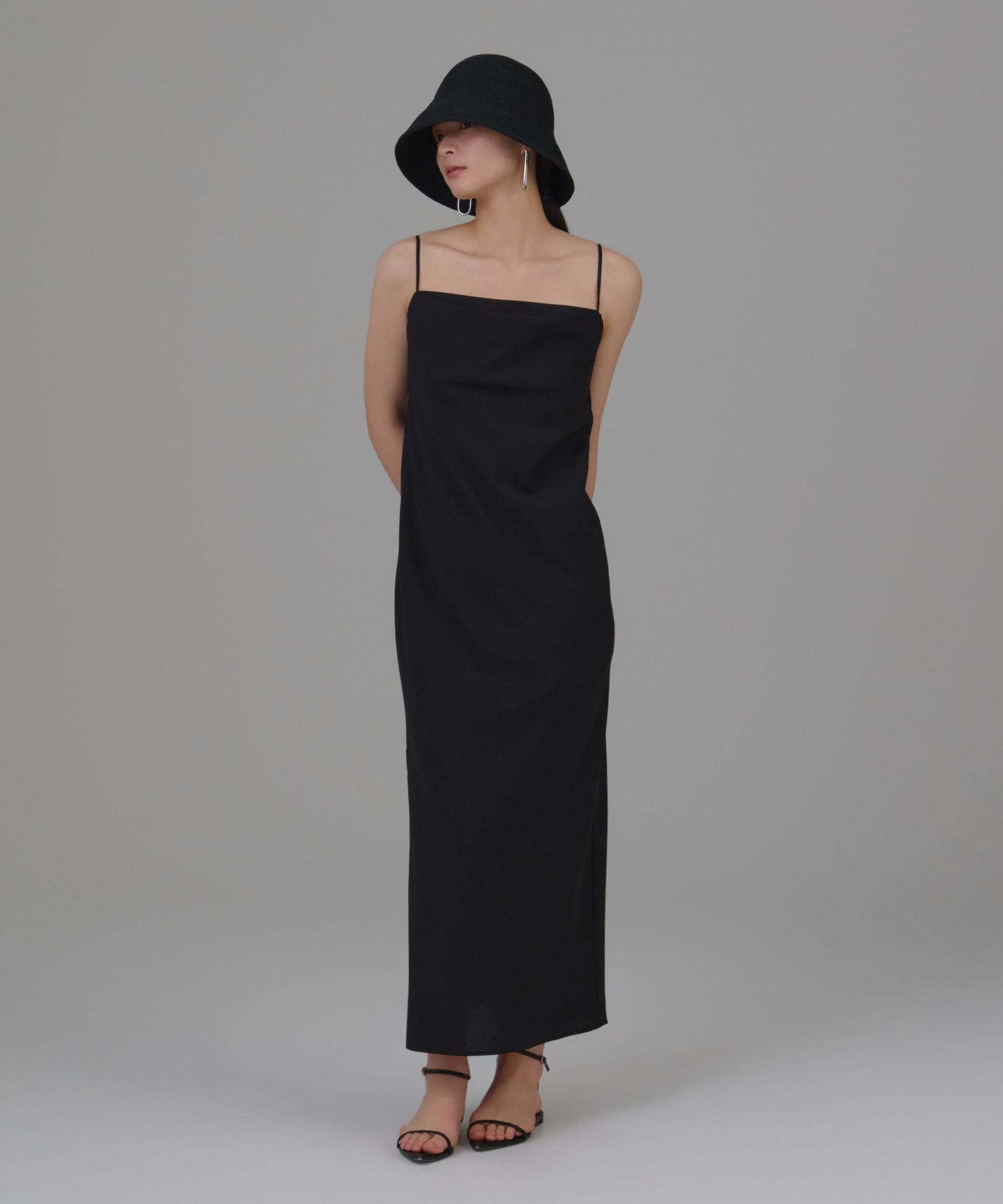 【WEB限定】shoulder strap dress Louren