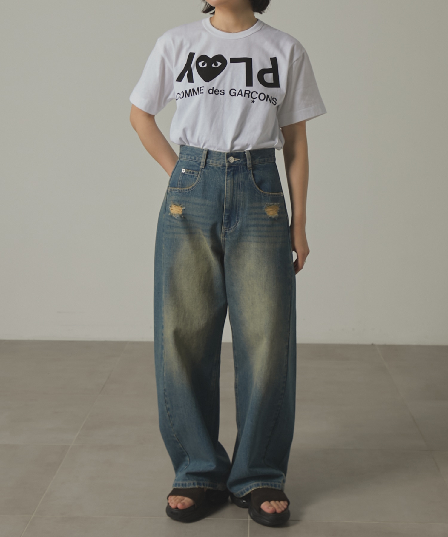 AX-T068-051T-SHIRT LOGO PRINT PLAY LOGO PLAY Comme des Garcons