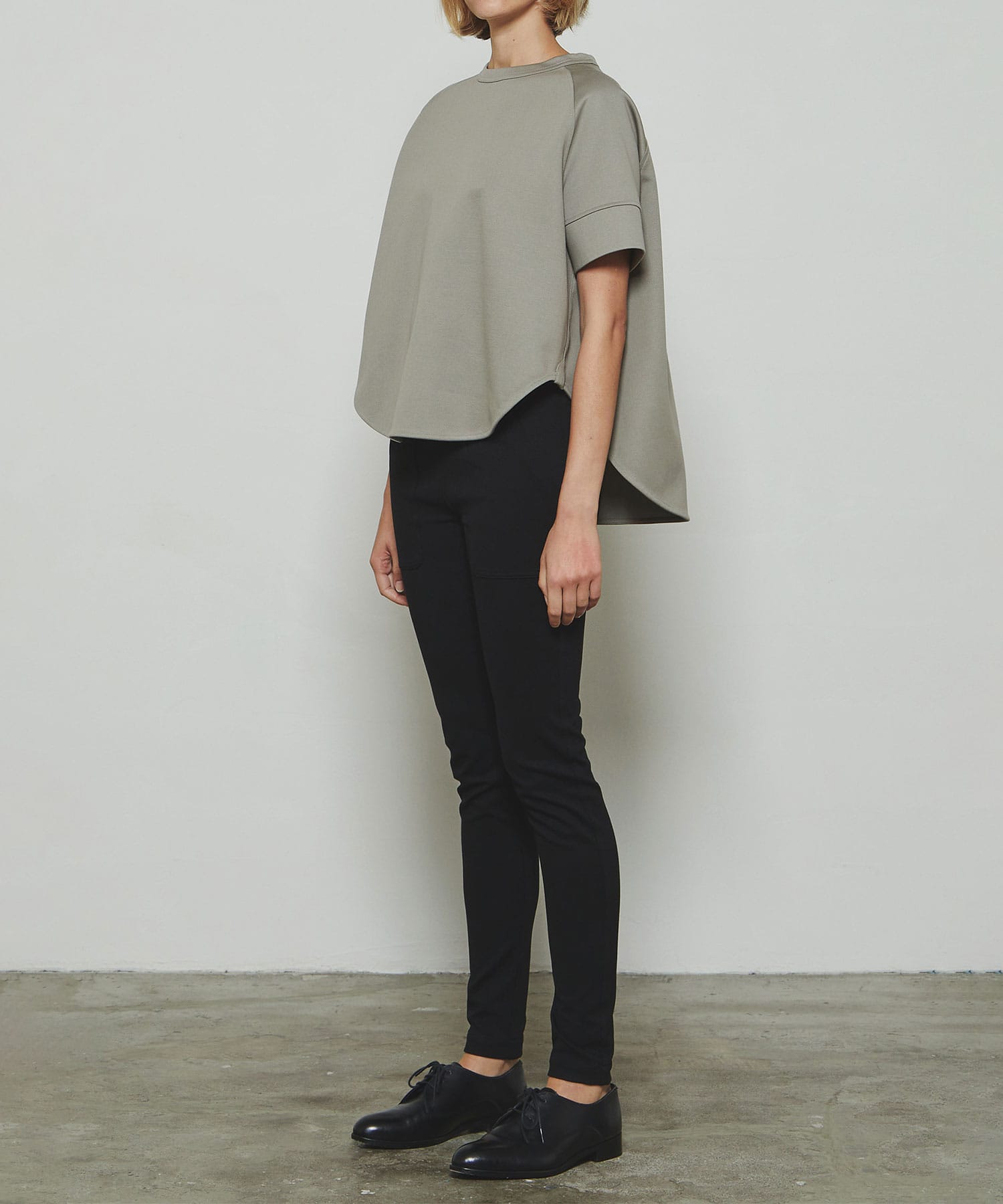 THE A-LINE SHORT PULOVER THE RERACS