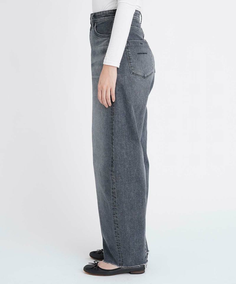 Curve Tapered LAURA YANUK