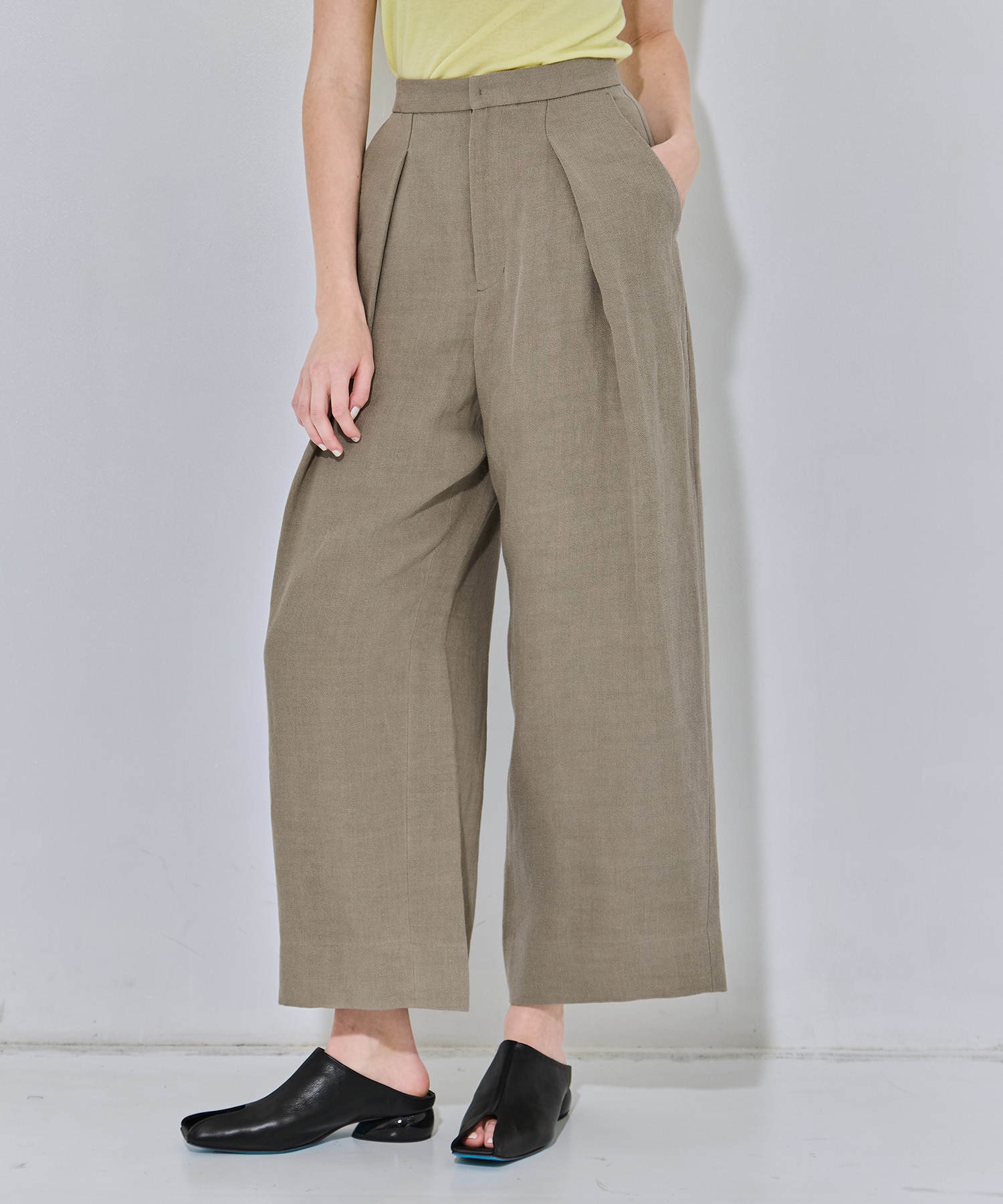 LINEN TWILL TUCKED EASY PANTS ATON