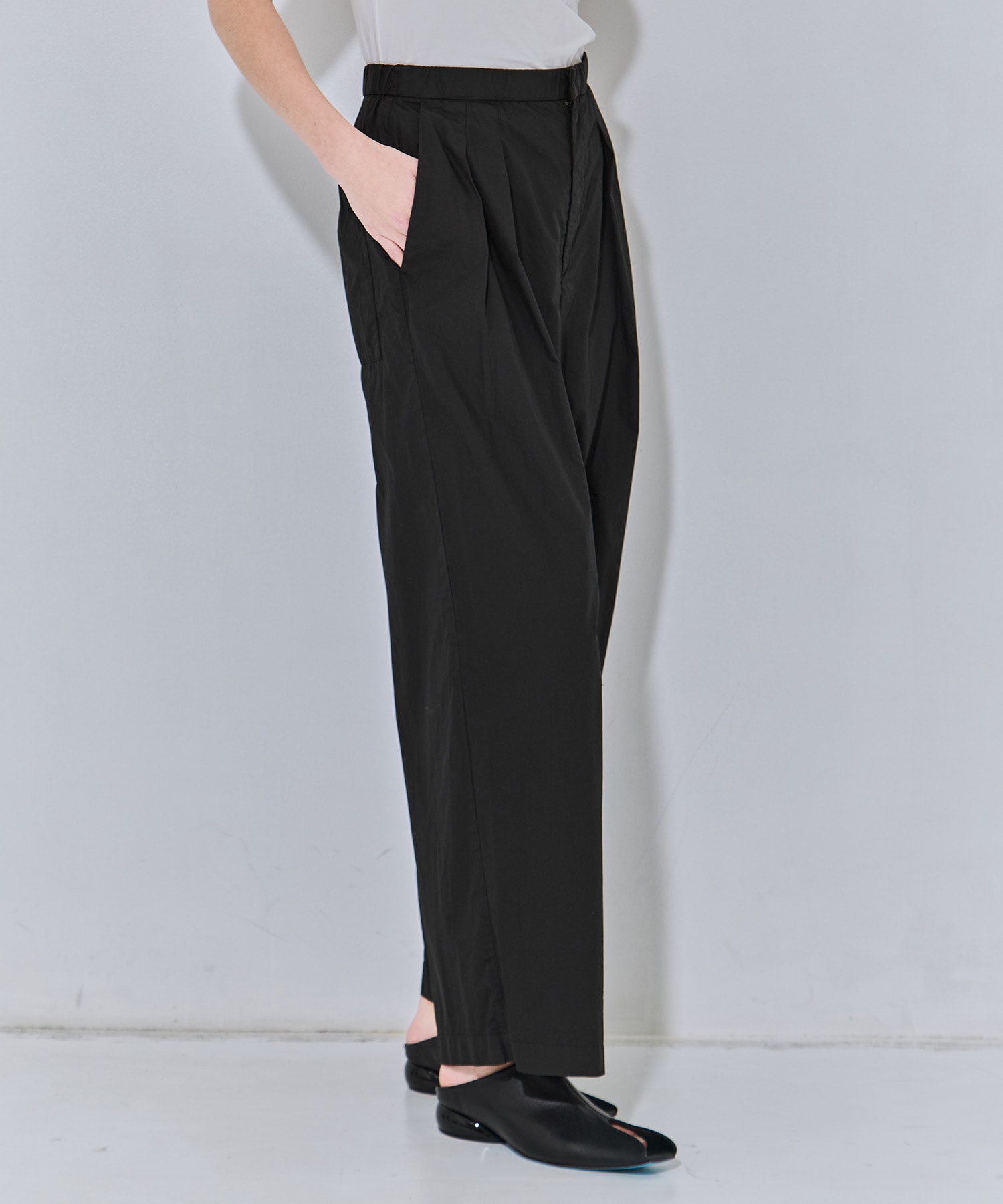 NATURAL DYED COTTON LAWN TWO TUCKED PANTS ATON