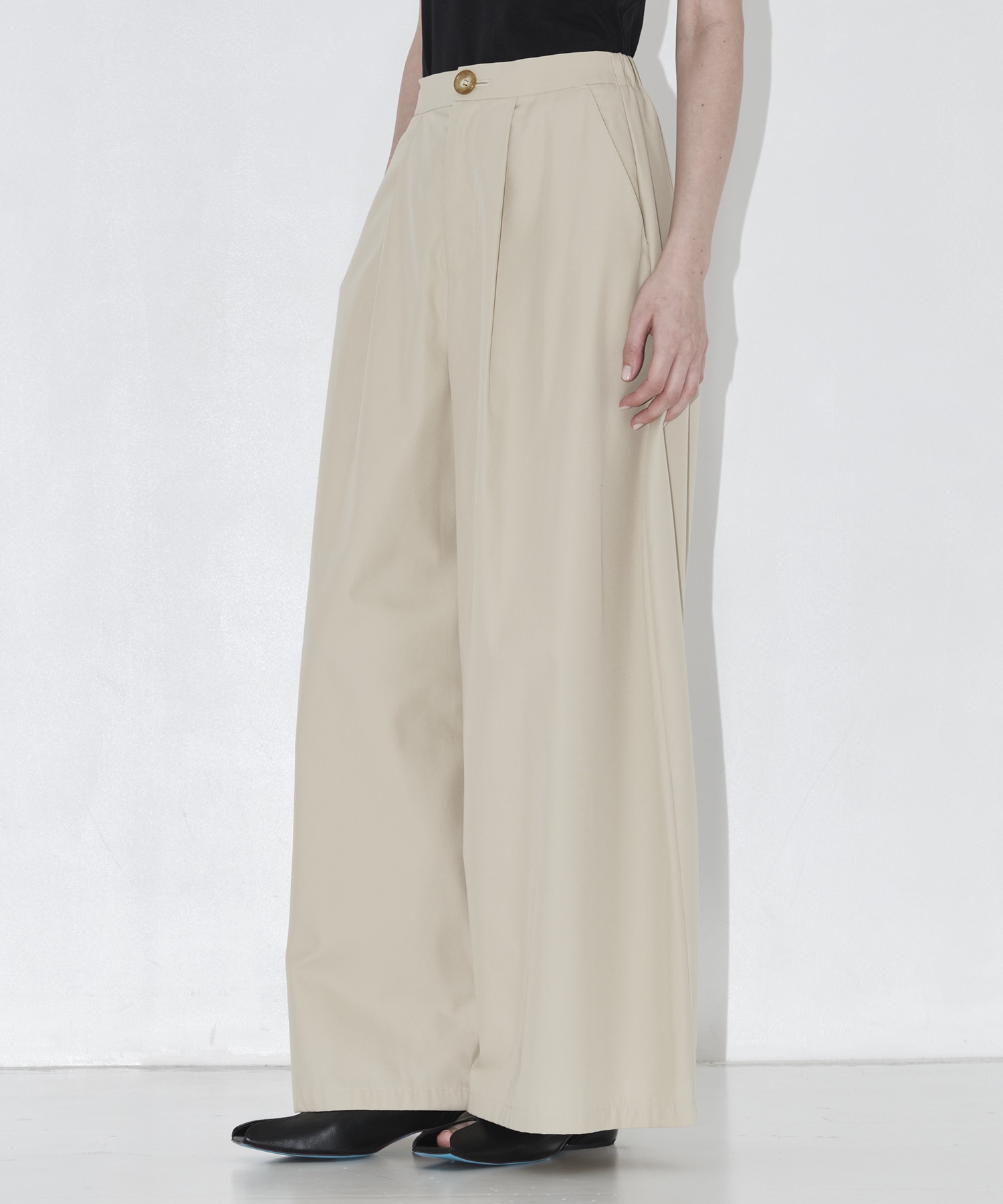 ナゴンスタンス　タックテーパードパンツ　nagonstans tuck wide pants｜nagonstans（ナゴンスタンス）公式通販｜THE TOKYO