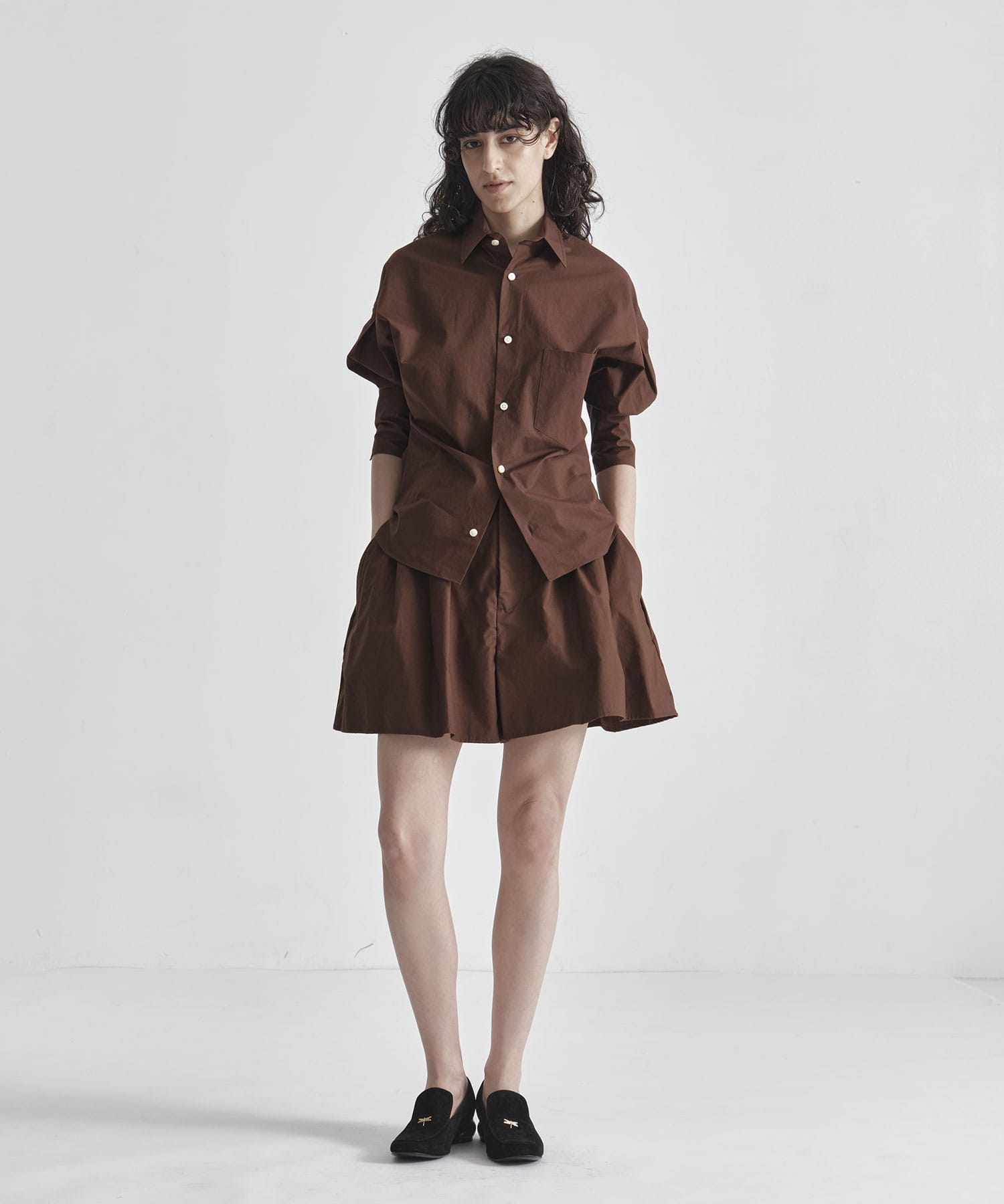 VOLUME GATHER SHORTS TYPEWRITER MADISONBLUE