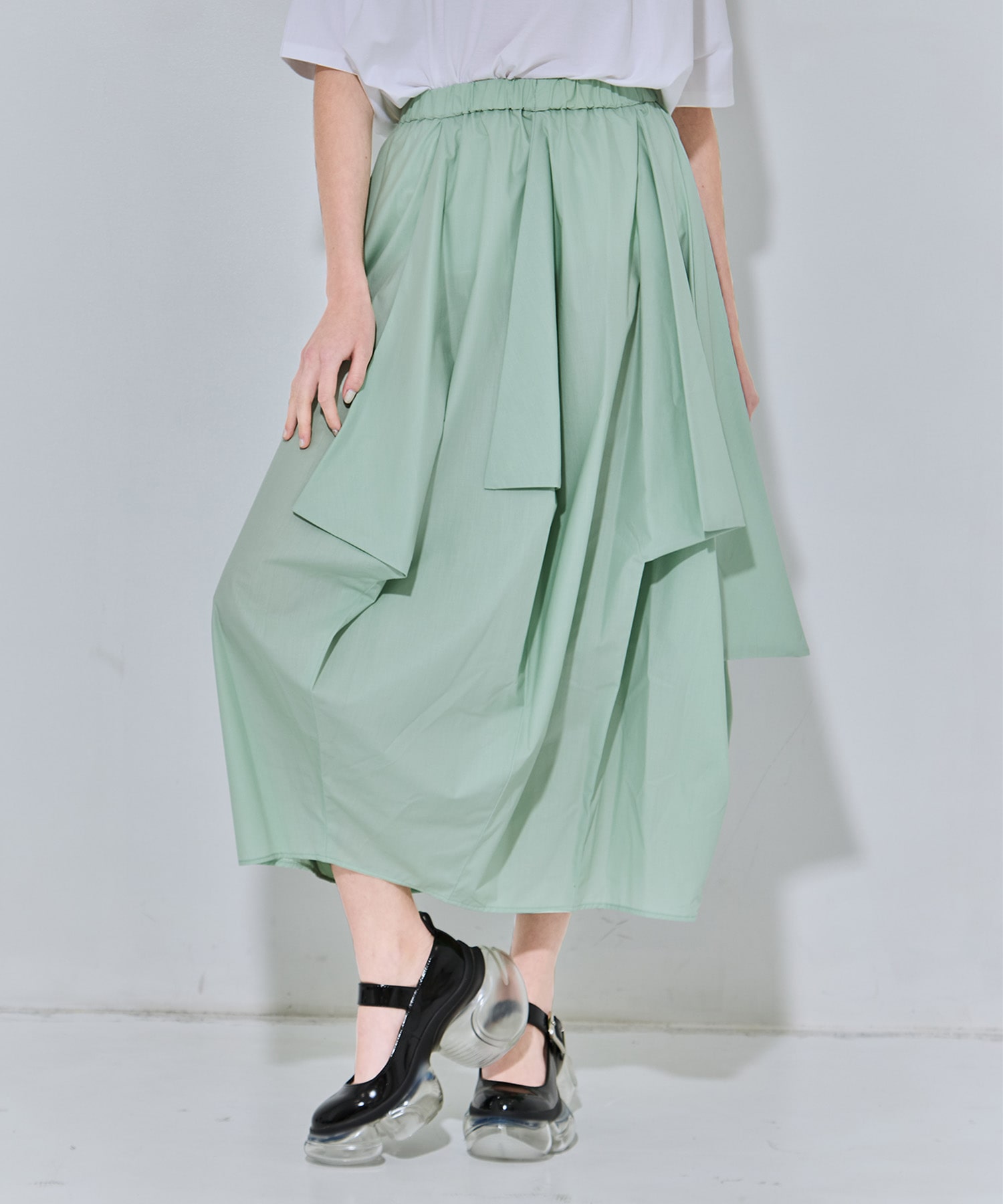 folds skirt nagonstans