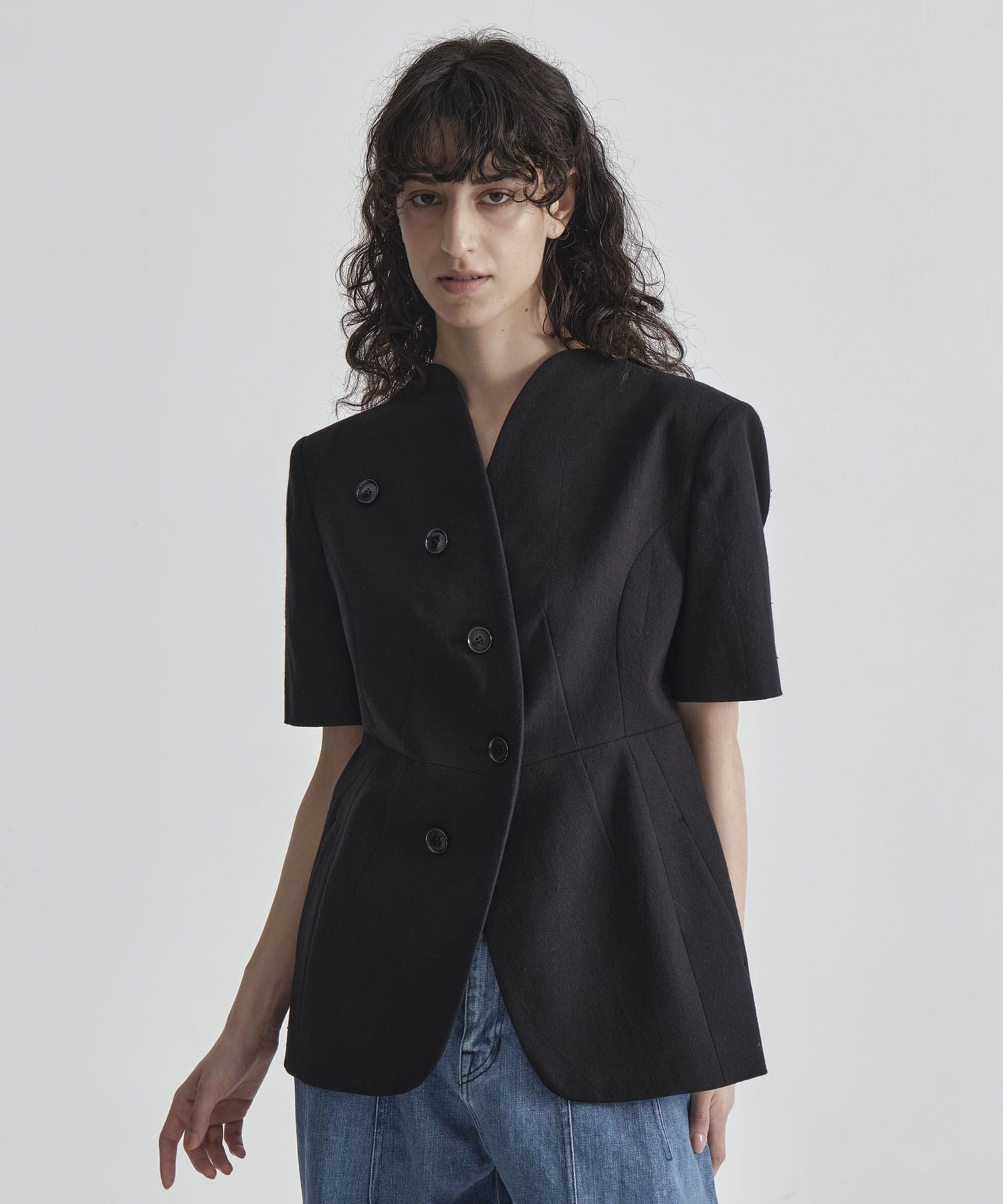Sesilia half sleeve jacket AKIRANAKA