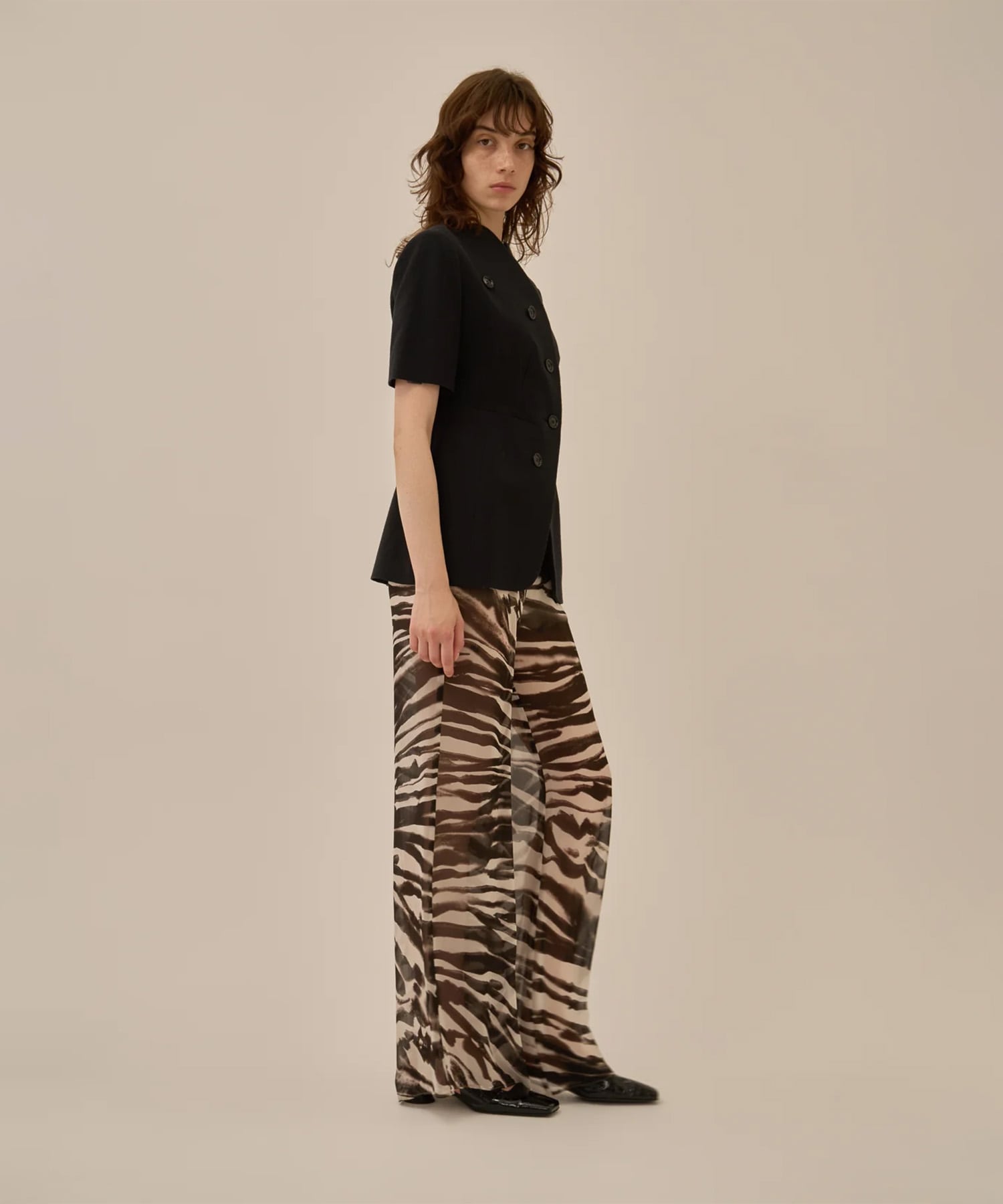 Sesilia half sleeve jacket AKIRANAKA