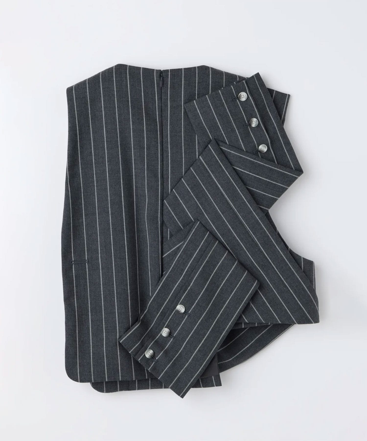 SUIT-SLEEVES VEST ENFOLD