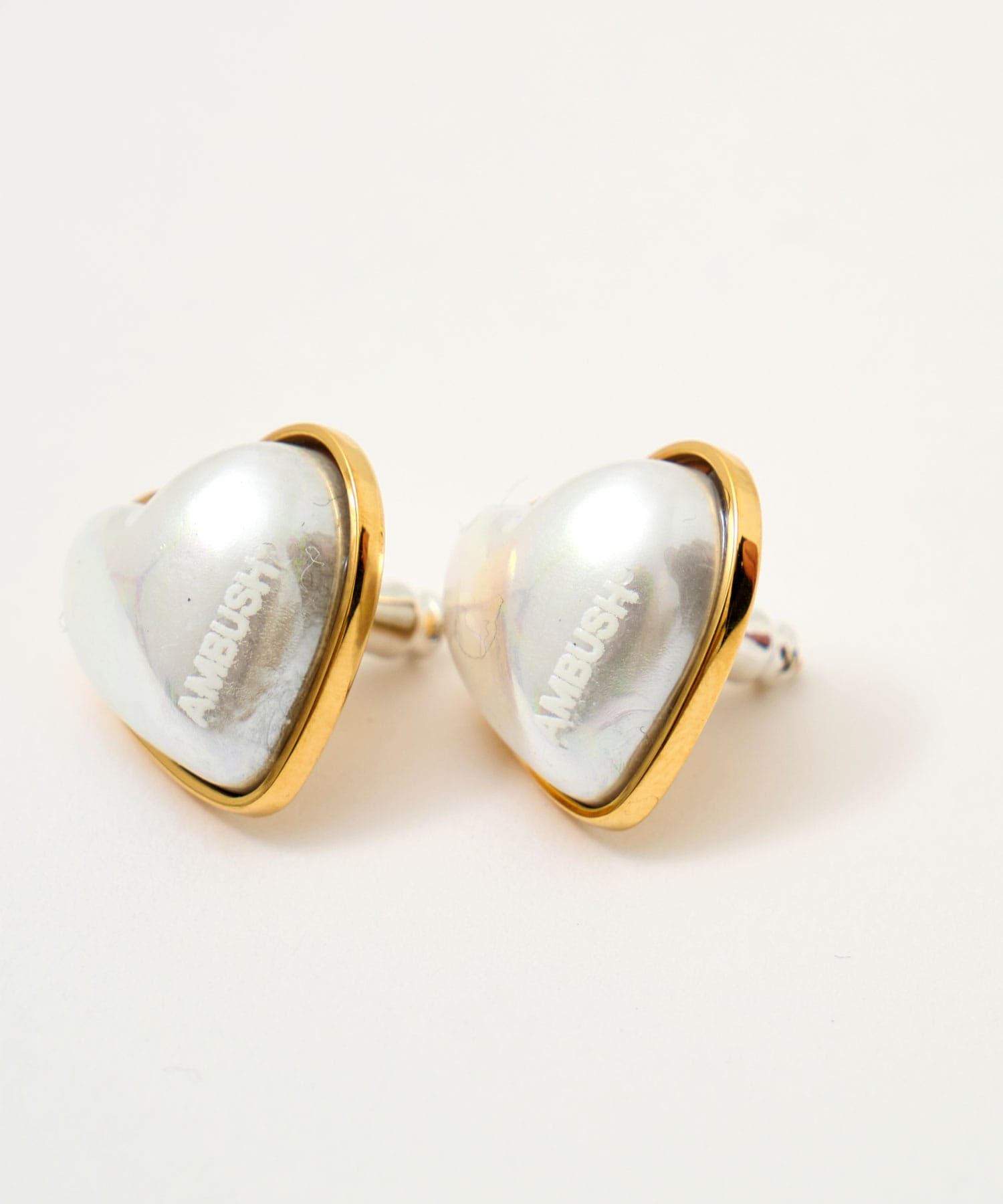 PEARL HEART STUD PIERCE AMBUSH