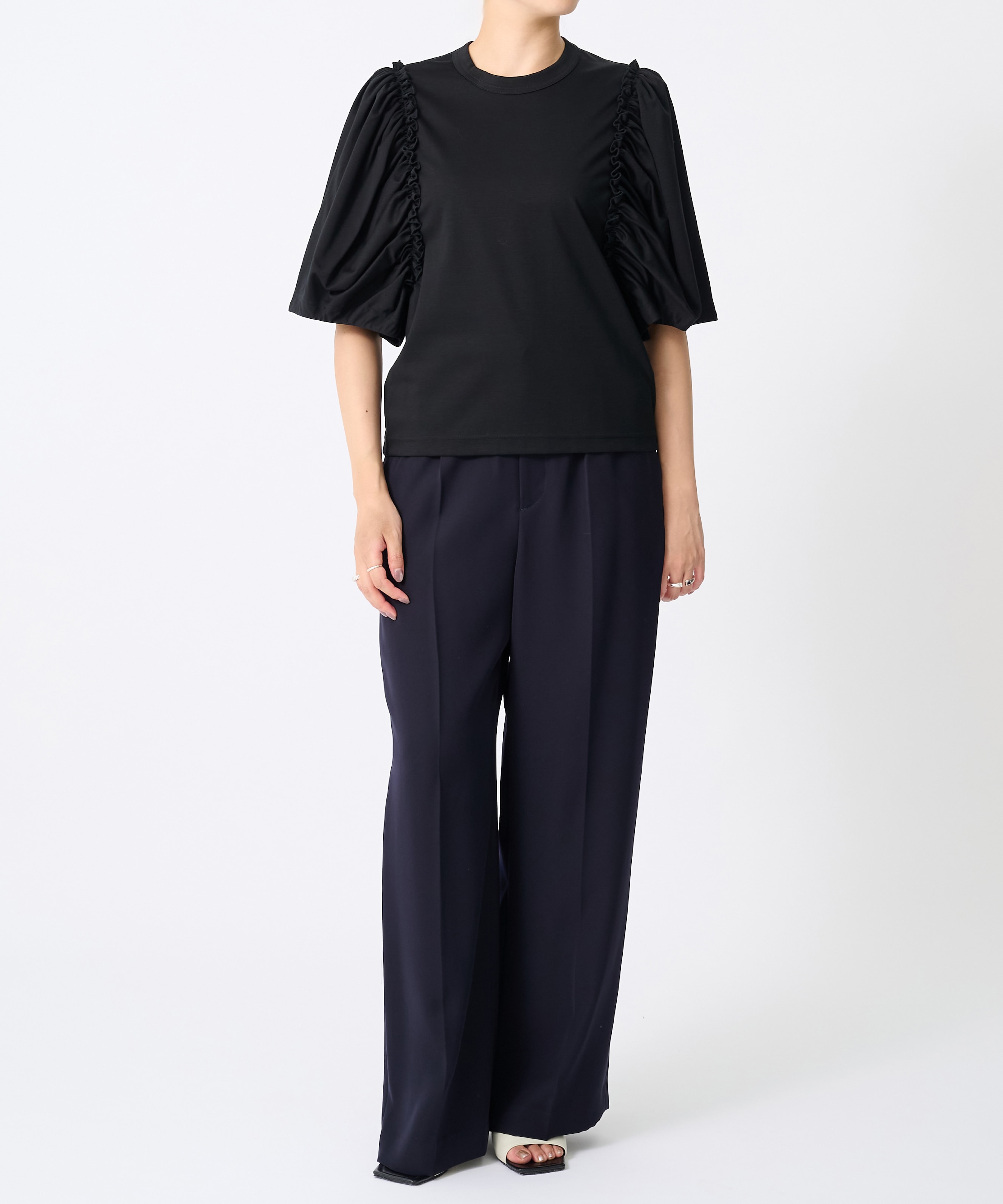 30-T016-051 noir kei ninomiya