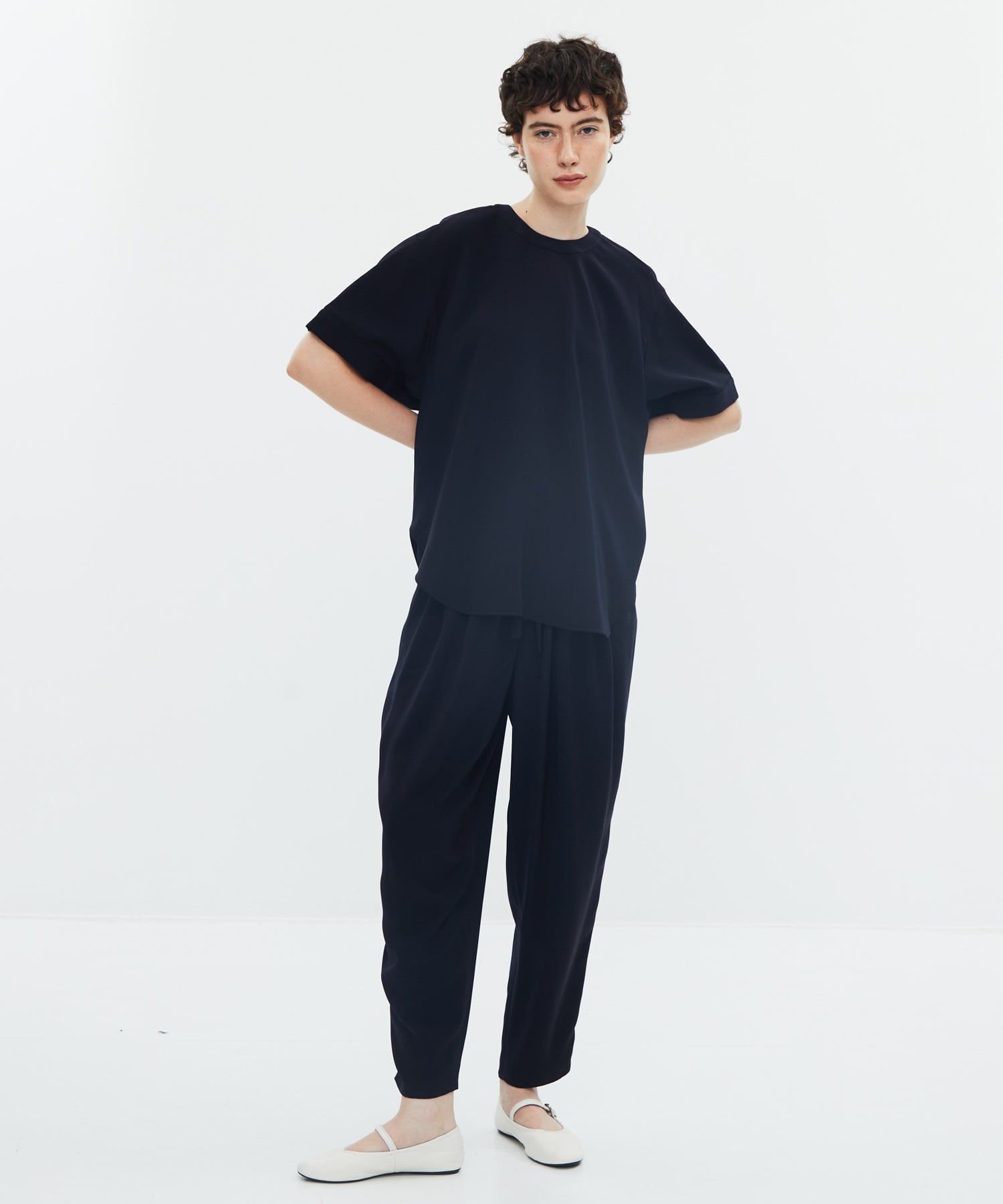 MANY-TUCK COCOON-PANTS ENFOLD