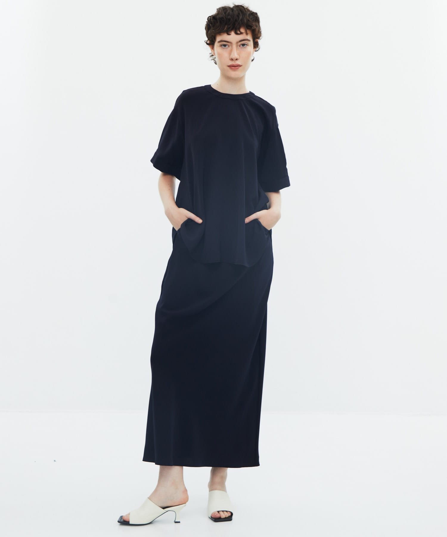 SEMI-FLARE SKIRT ENFOLD