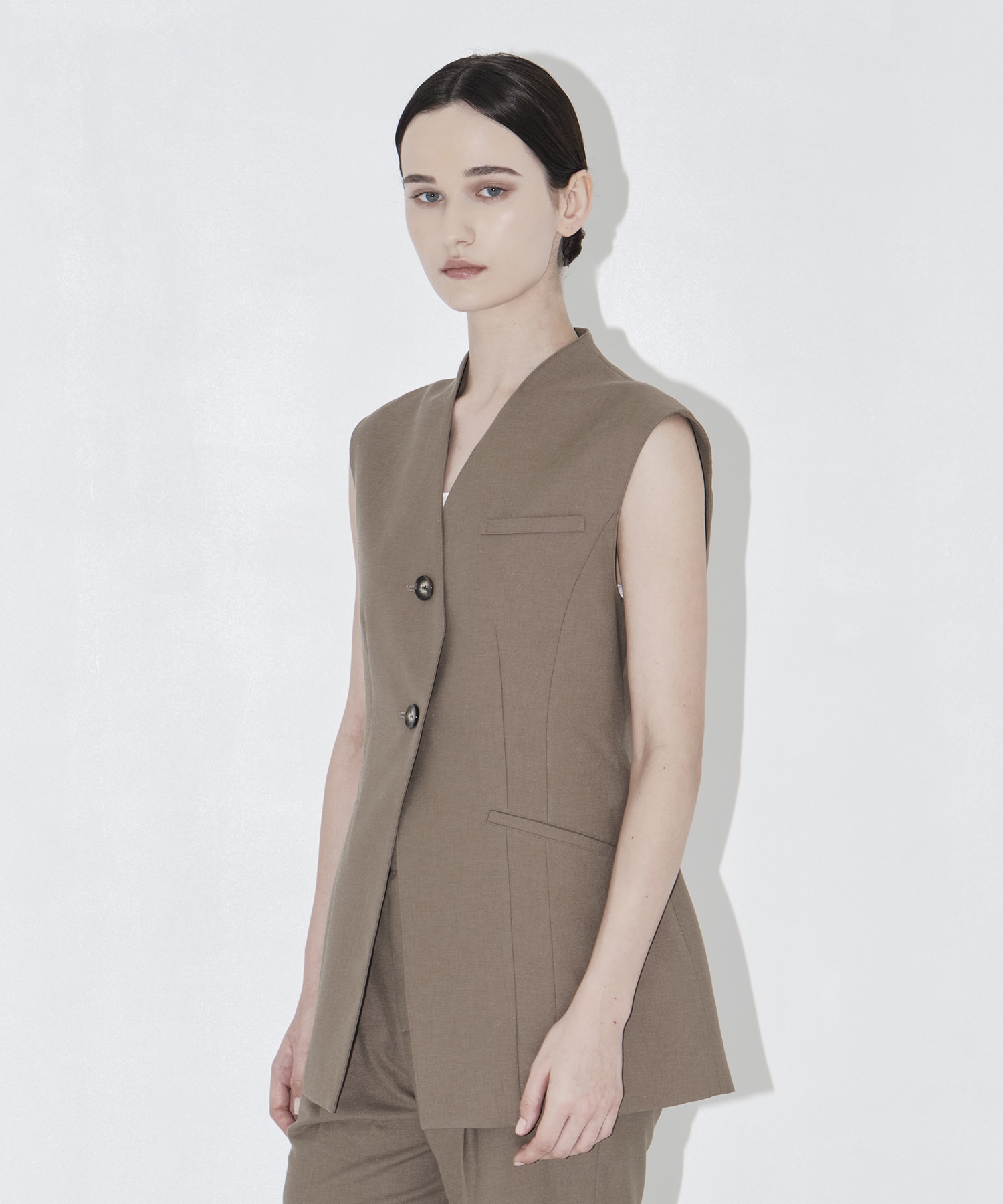 EX.V Neck Gilet AKIRANAKA
